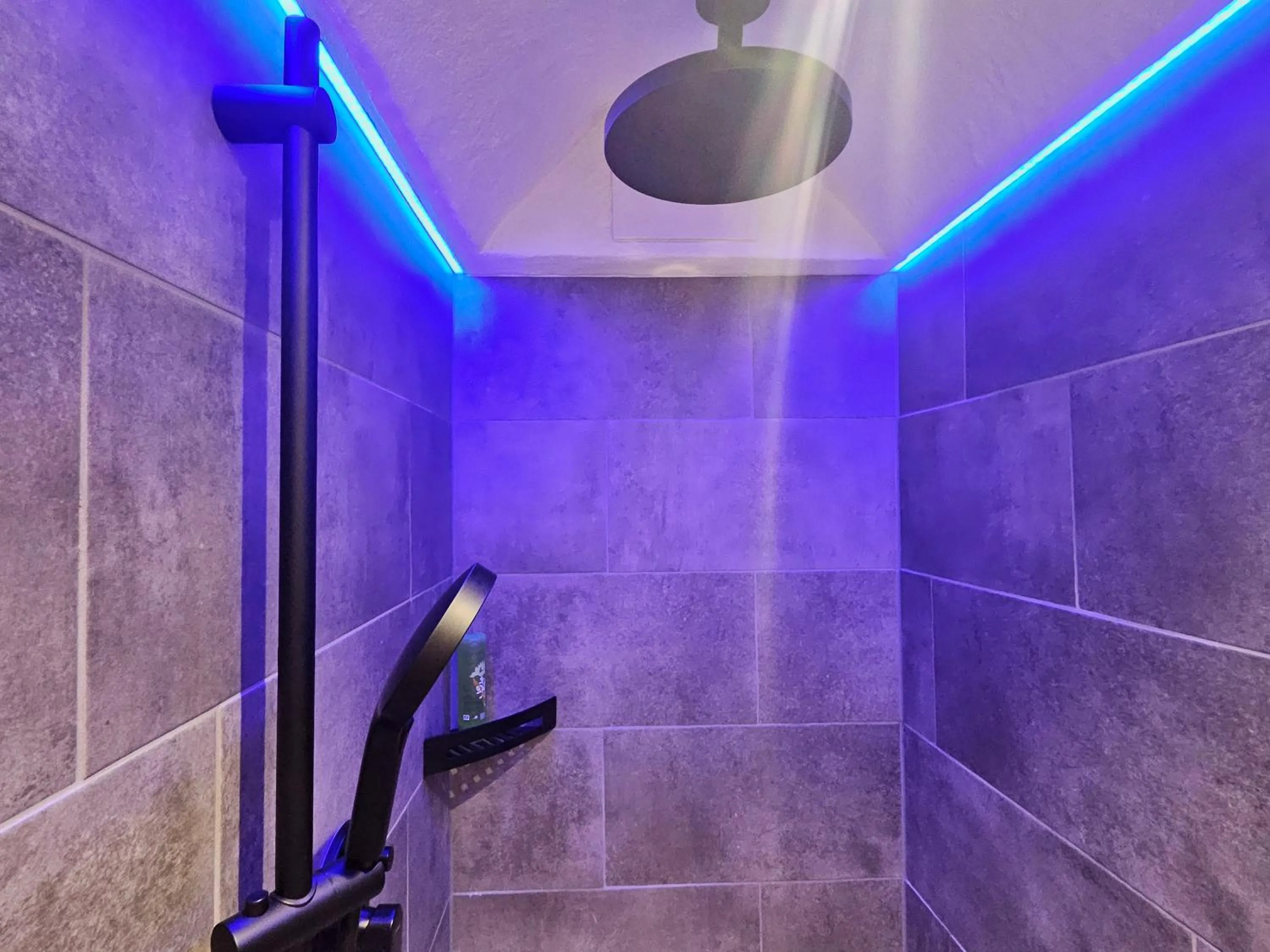 Shower in Hotelpension Oberauer Wagrain