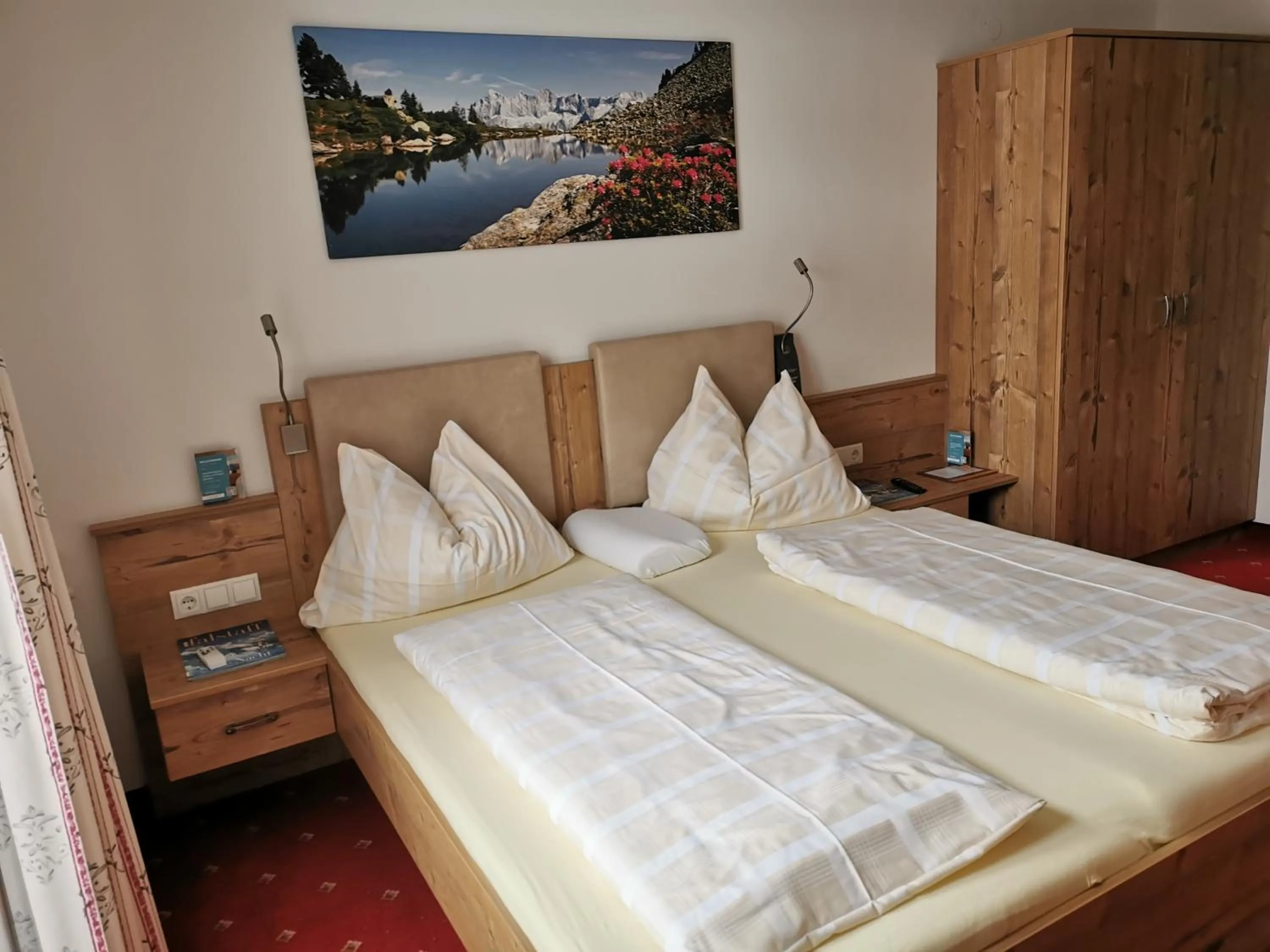 Photo of the whole room, Bed in Hotelpension Oberauer Wagrain
