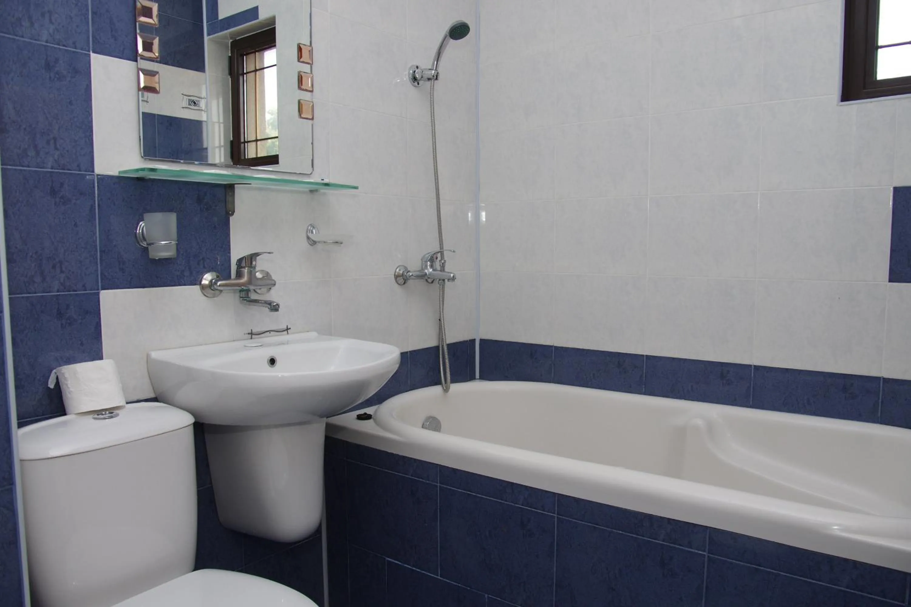 Bathroom in Eos Hotel