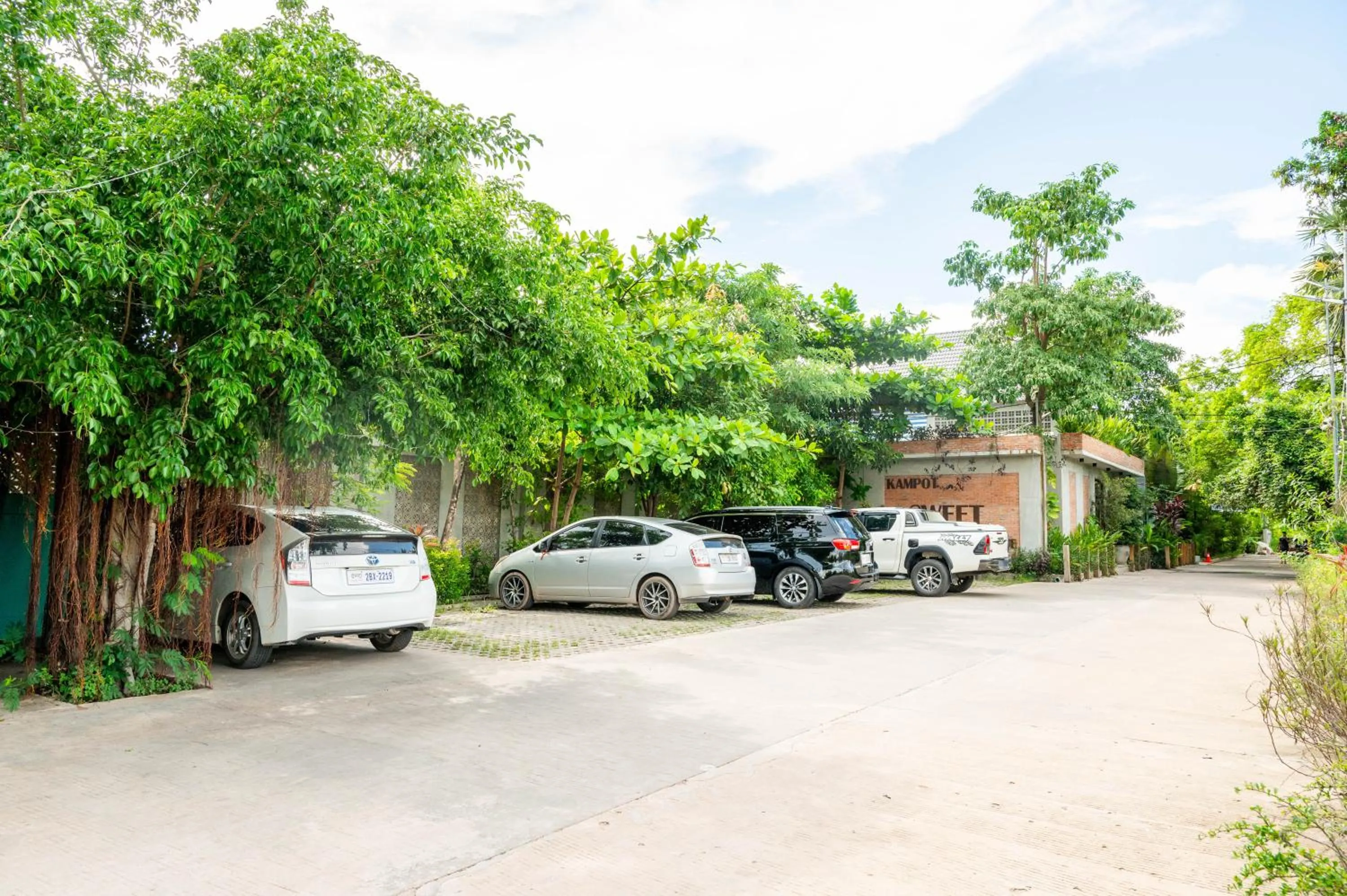 Parking in Kampot Sweet Boutique