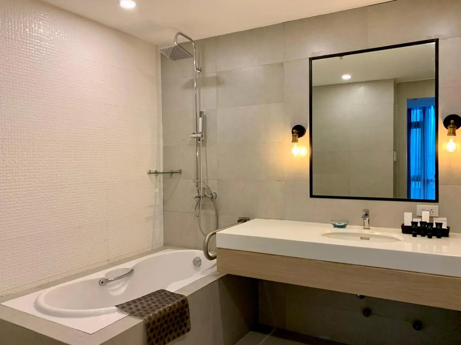 Bath in JET Hotel Bath in JET Hotel