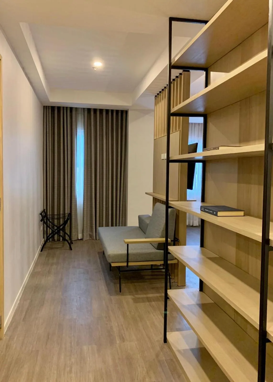 Bedroom in JET Hotel