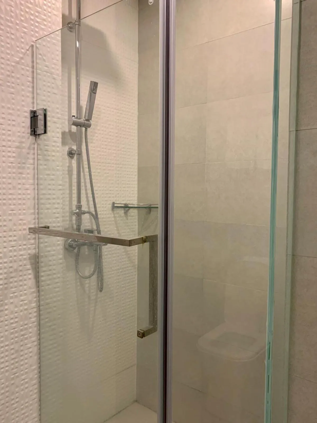 Shower in JET Hotel