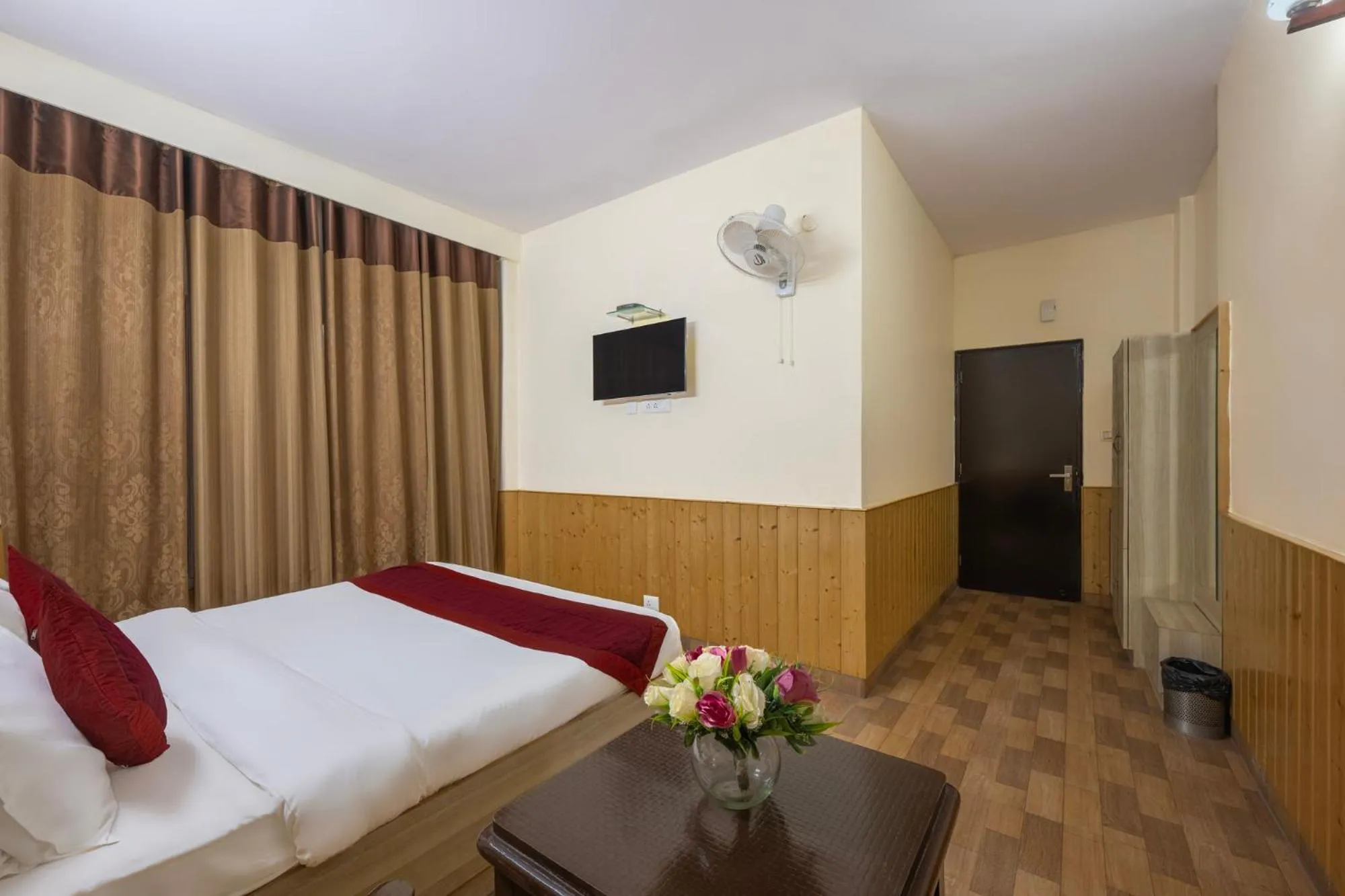 Bed in Seven Hills Shimla by Him Haults Hospitality