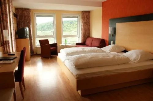 Photo of the whole room, Bed in Burg-Hotel