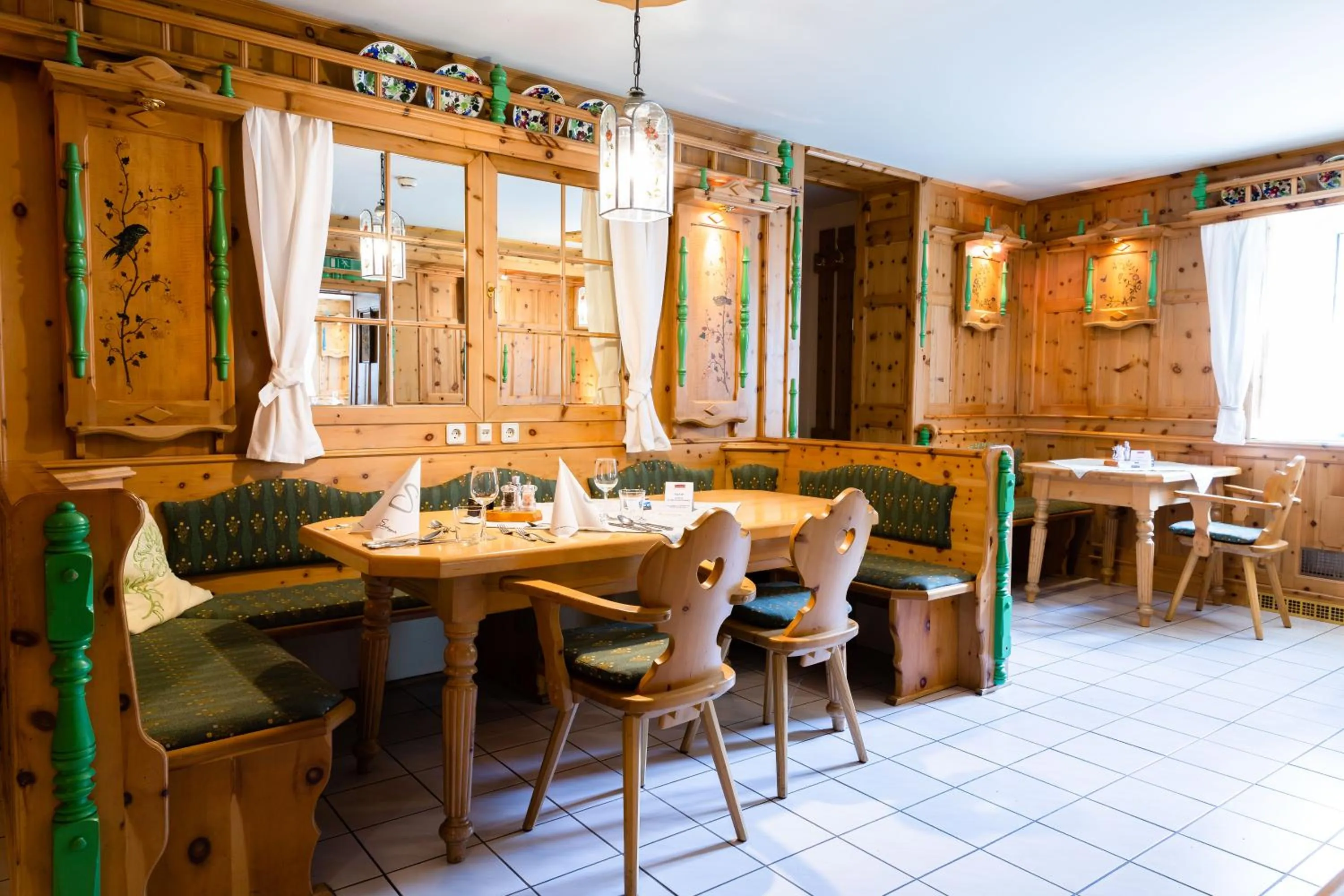 Restaurant/places to eat in Scharfegger's Raxalpenhof - Zuhause am Land