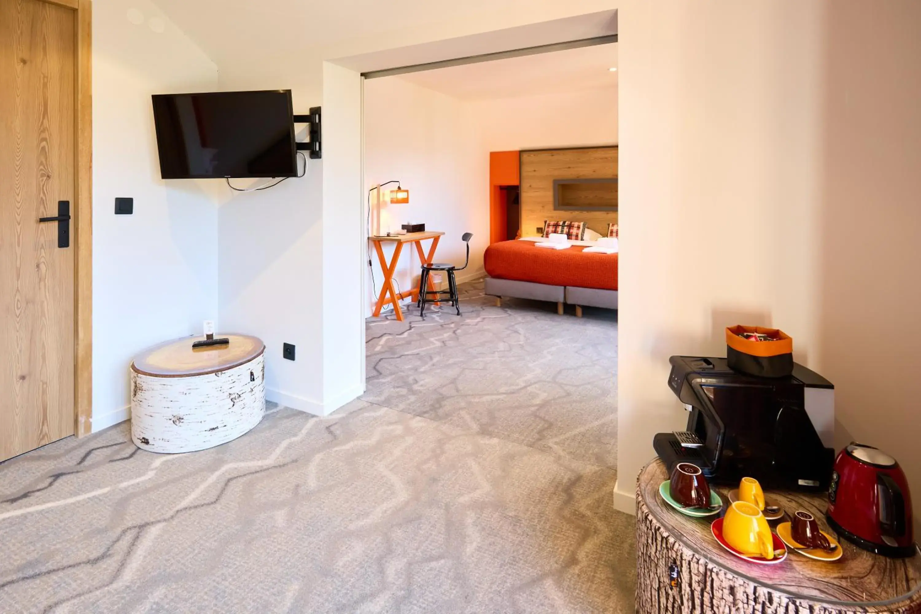 Photo of the whole room, Bed in Hotel Base Camp Lodge - Les 2 Alpes Photo of the whole room, Bed in Hotel Base Camp Lodge - Les 2 Alpes