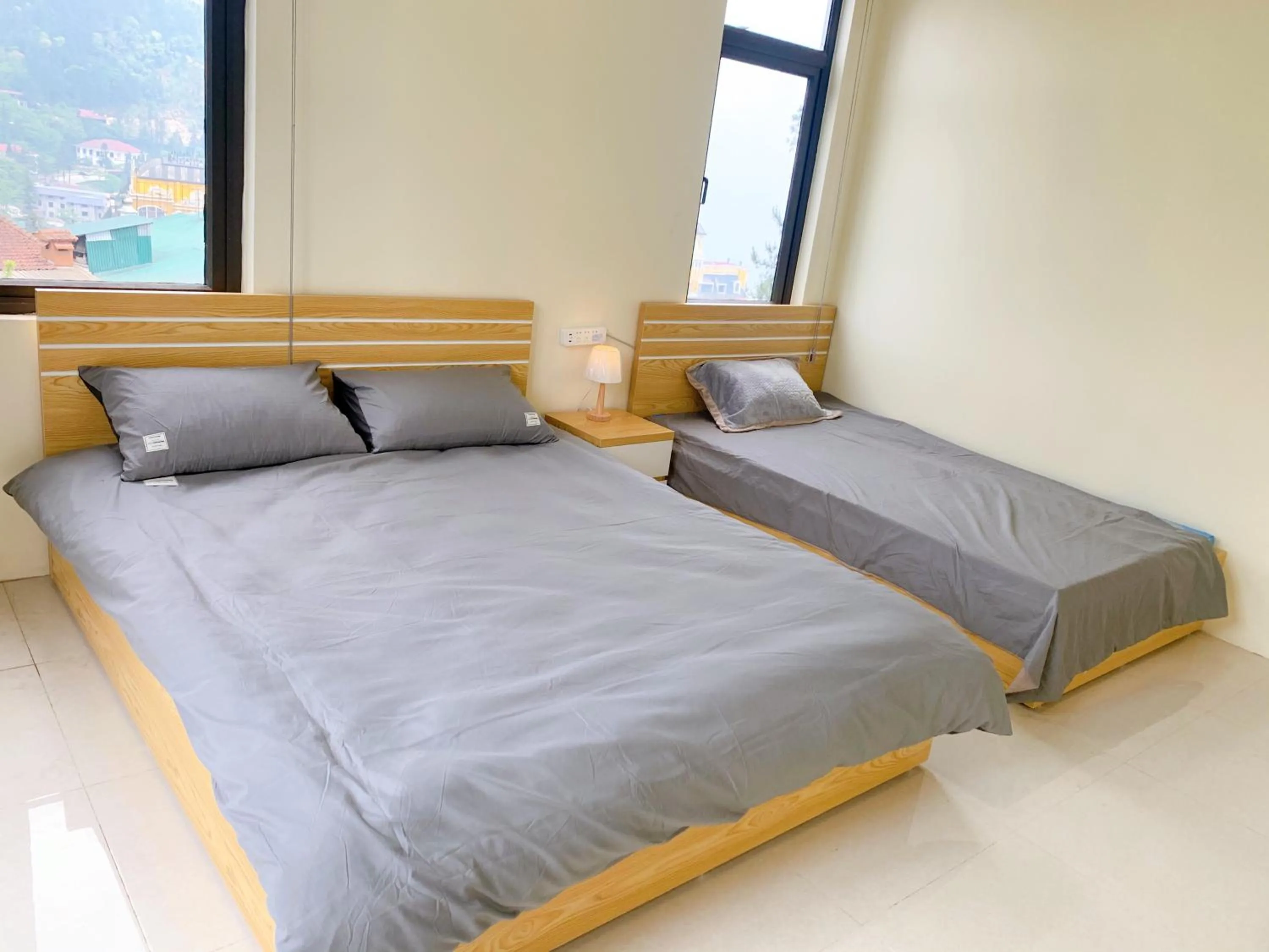 Photo of the whole room, Bed in The 1996 House