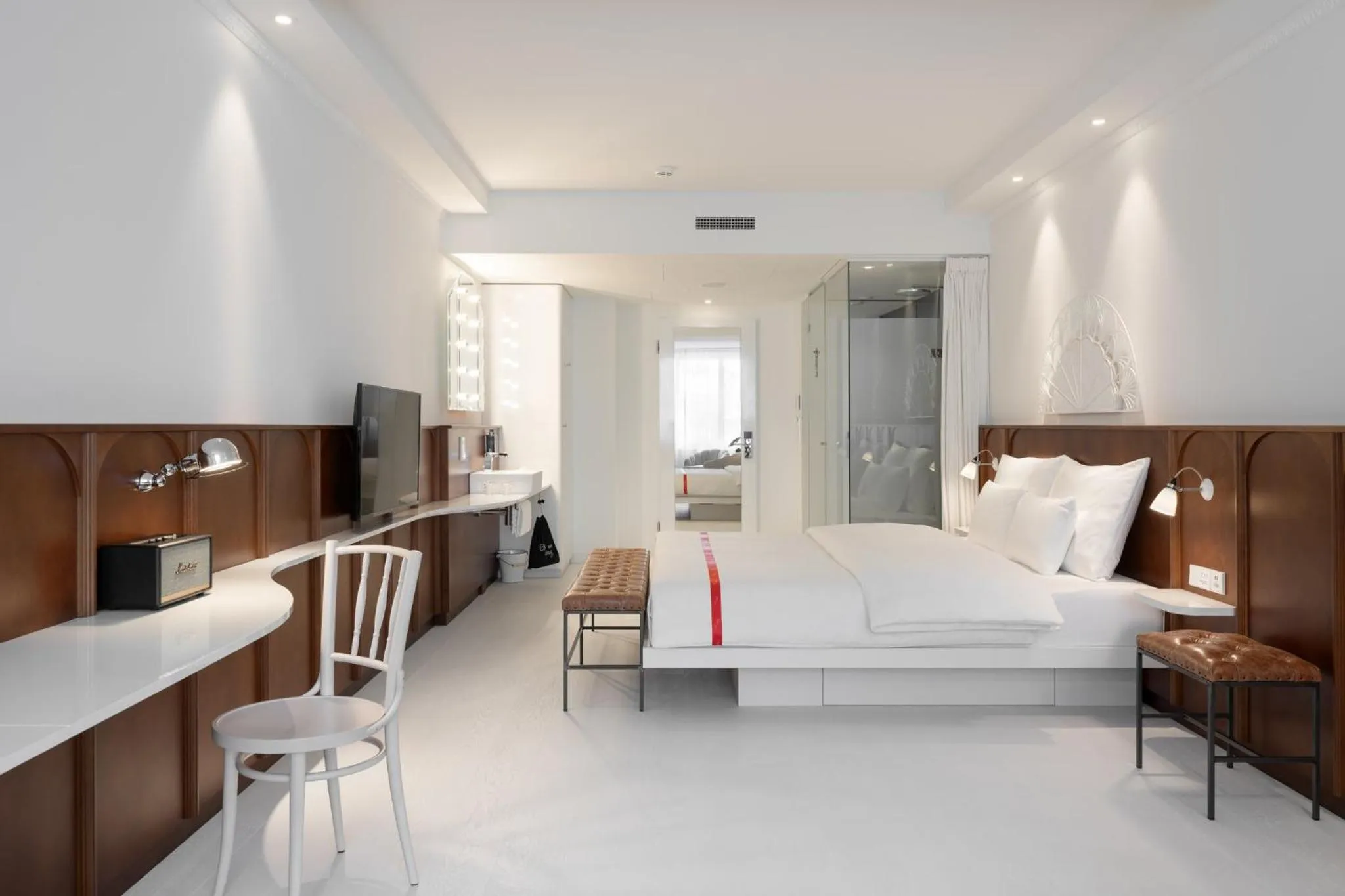 Photo of the whole room, Bed in Ruby Mimi Hotel Zurich