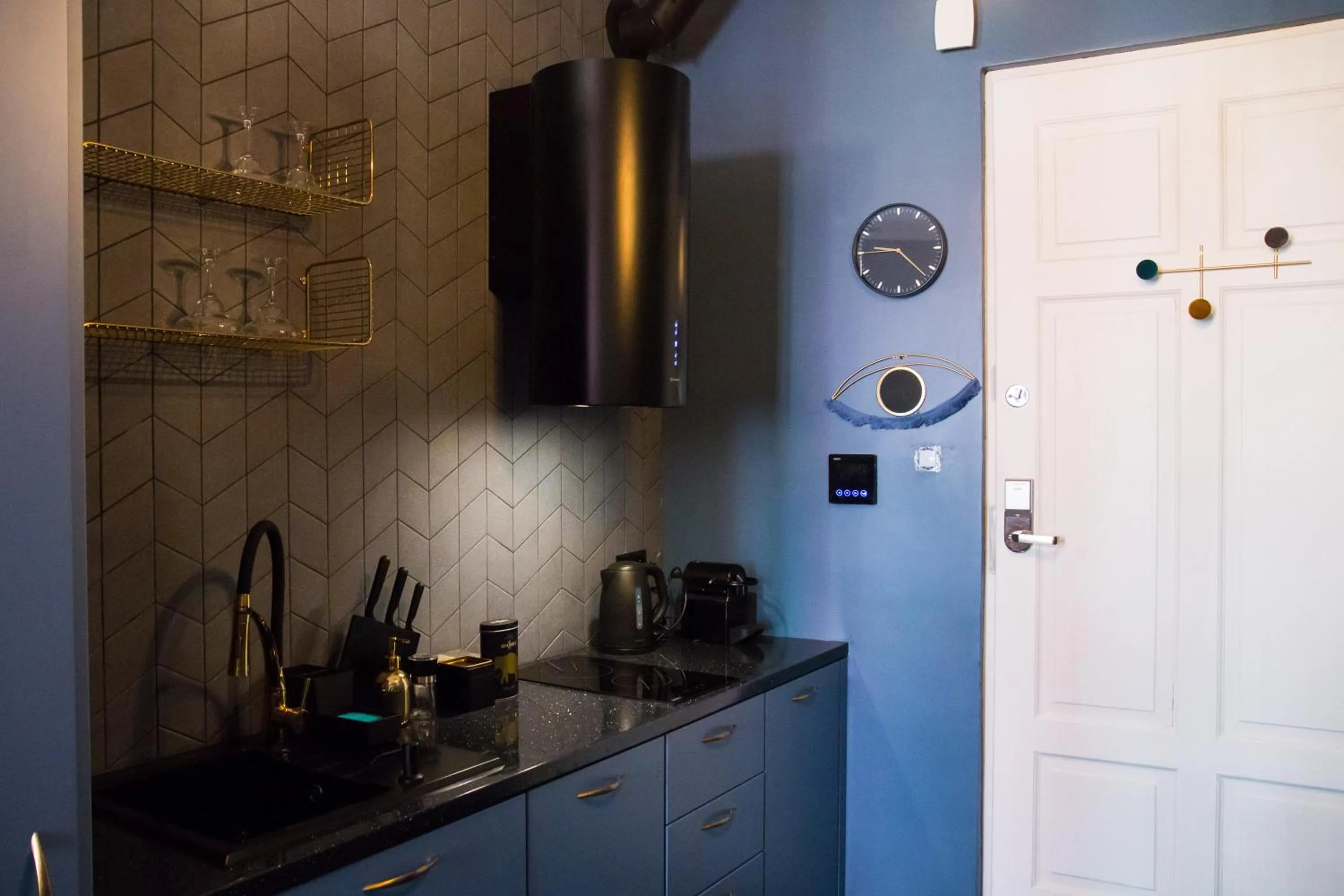 Coffee/tea facilities in Mona Lisa by Rentoom