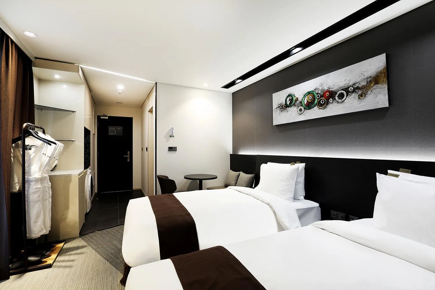 Photo of the whole room in Kintex by K-tree