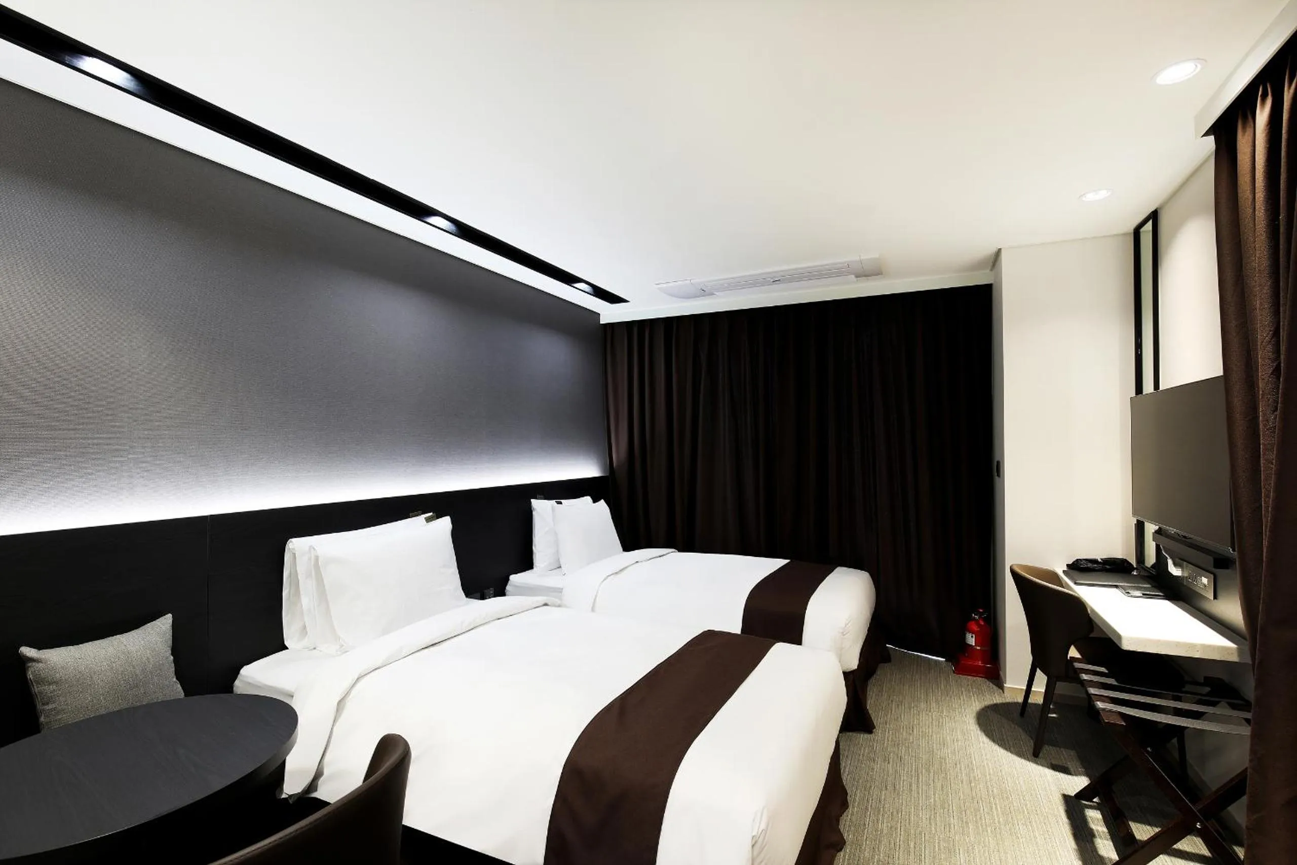 Photo of the whole room in Kintex by K-tree