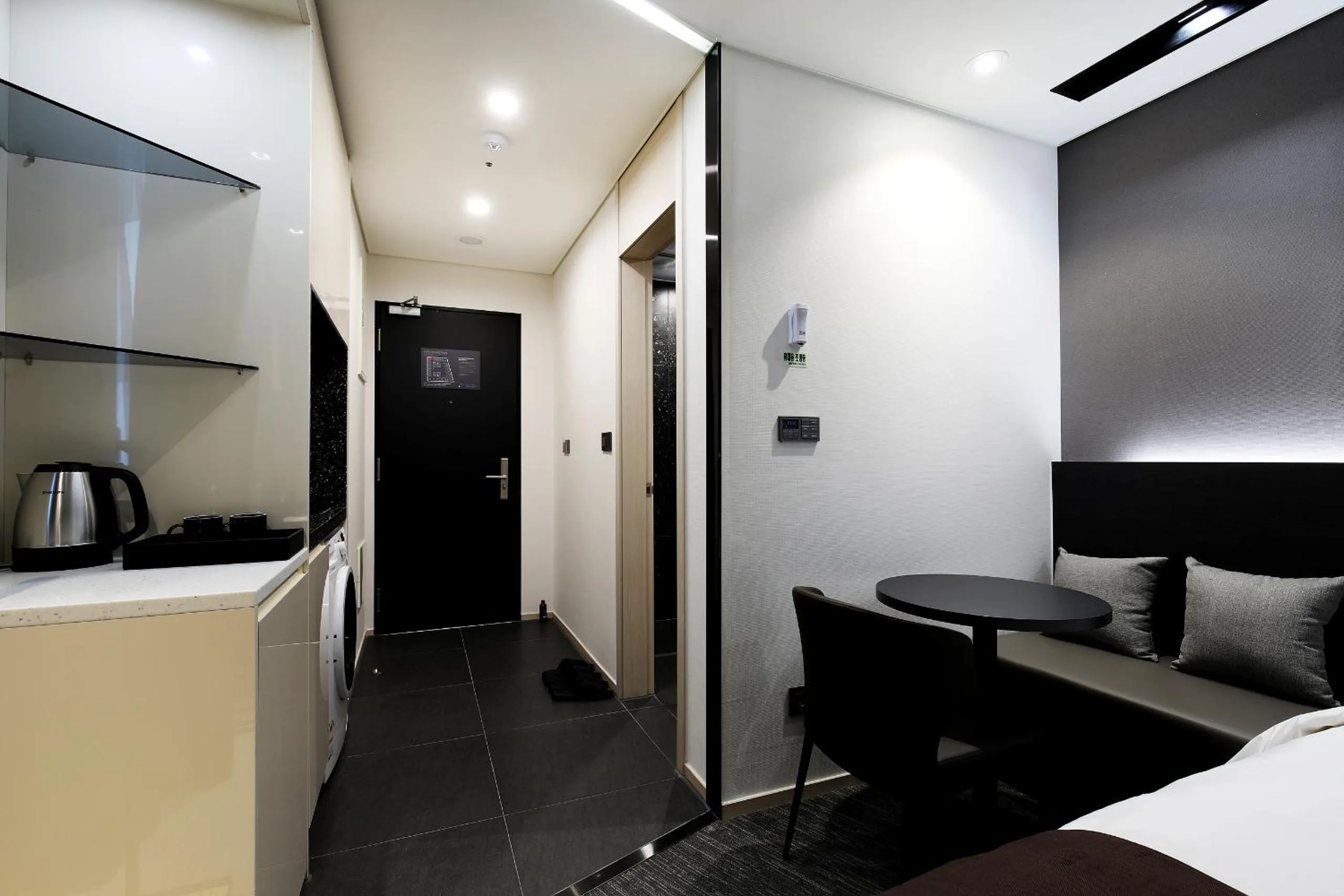 Photo of the whole room in Kintex by K-tree