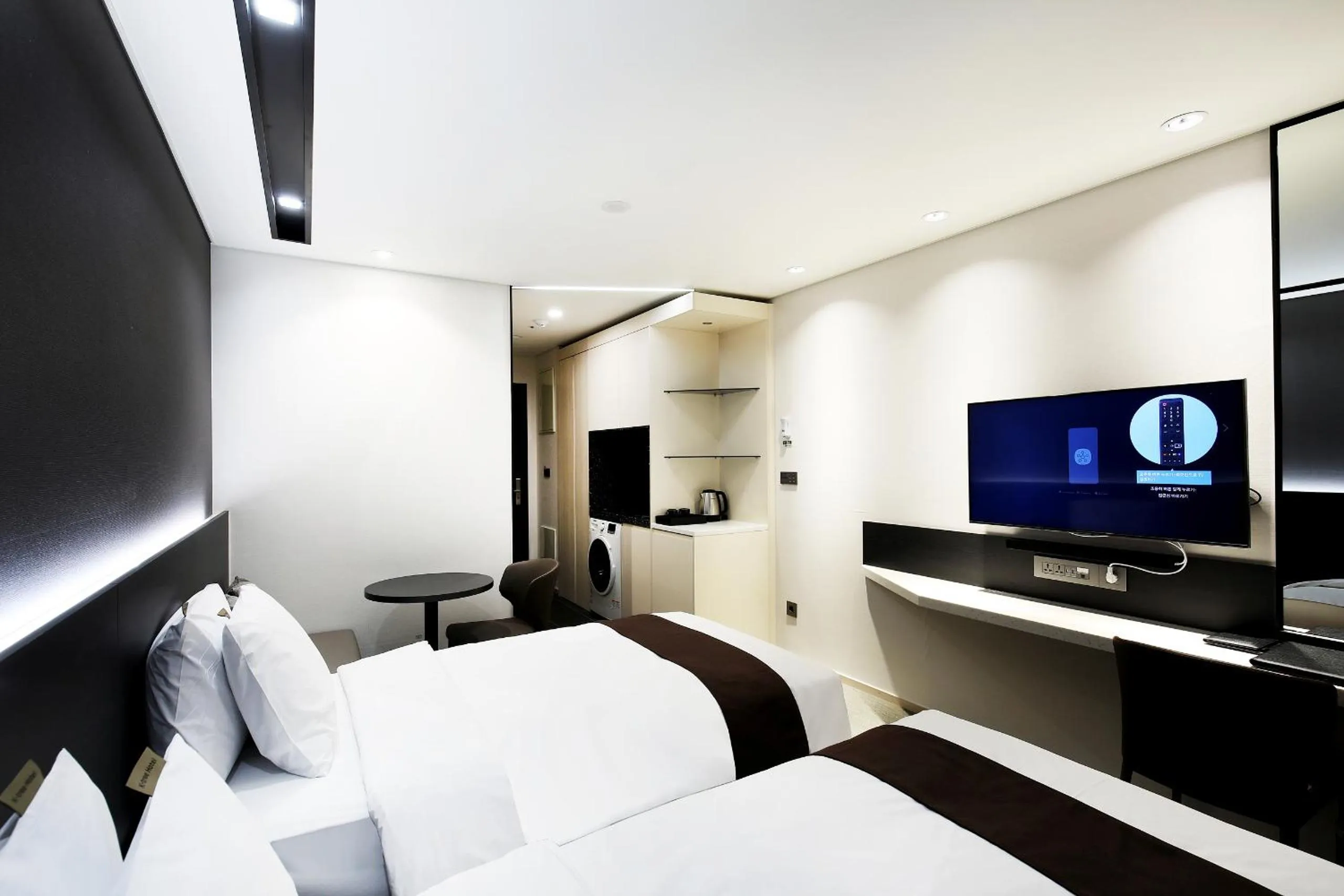 Photo of the whole room in Kintex by K-tree