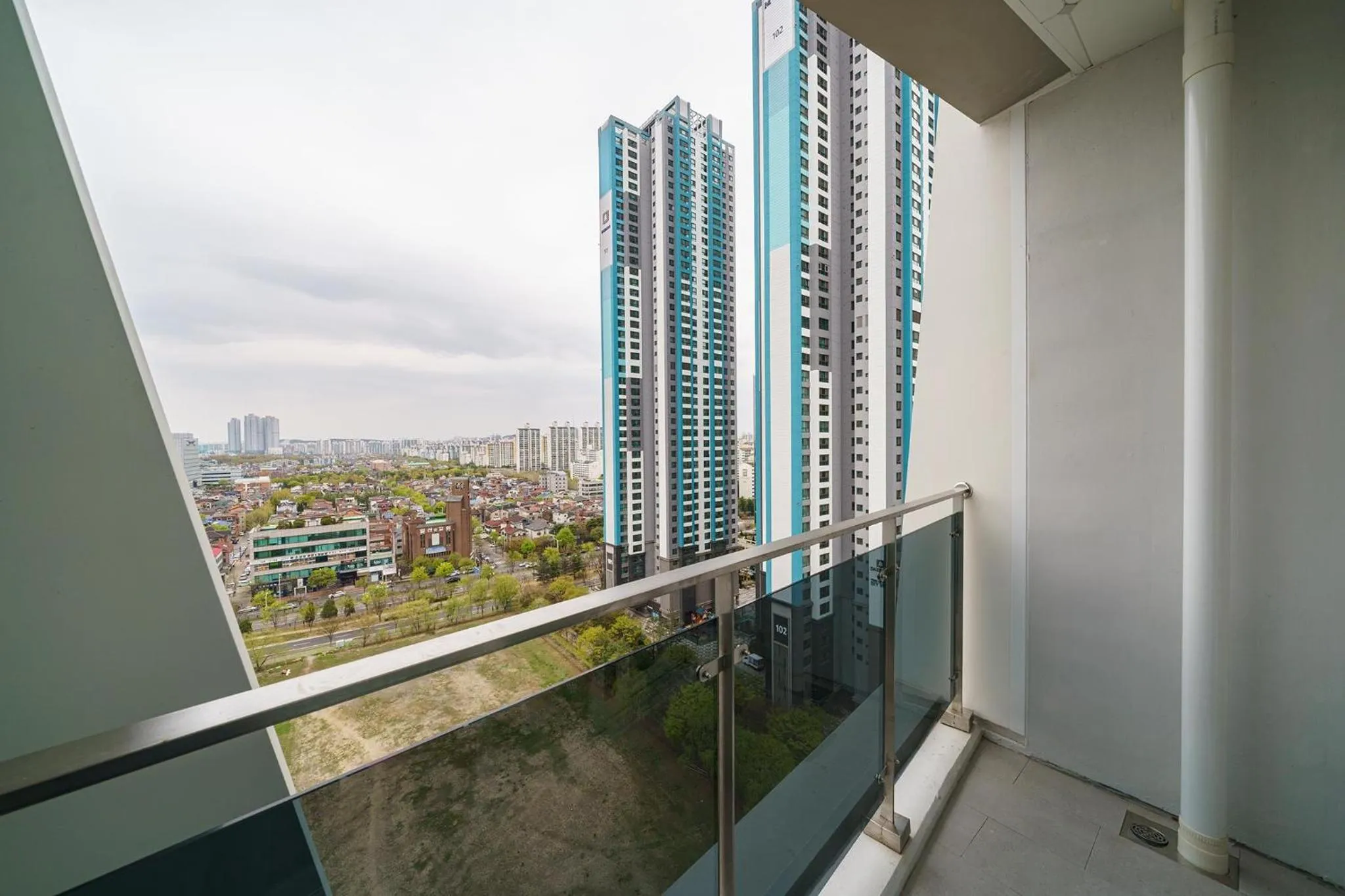 Balcony/Terrace in Kintex by K-tree