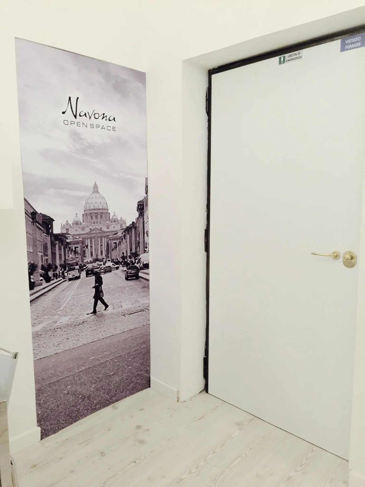 Communal lounge/ TV room in Navona Open Space Apartments