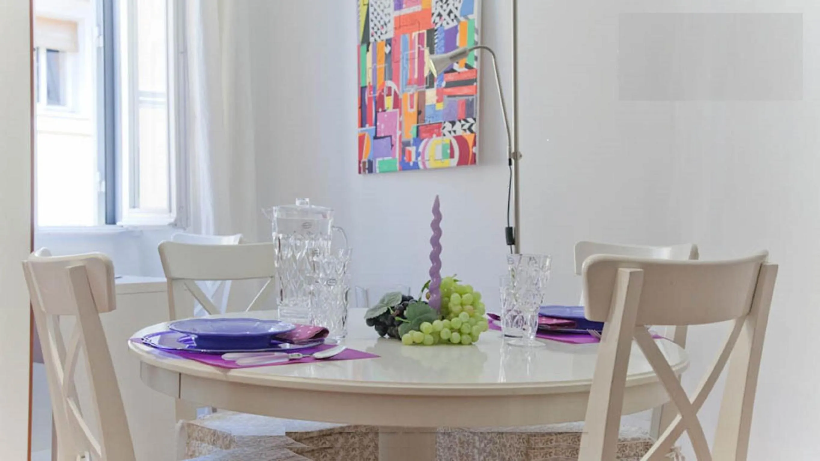 Dining area in Navona Open Space Apartments