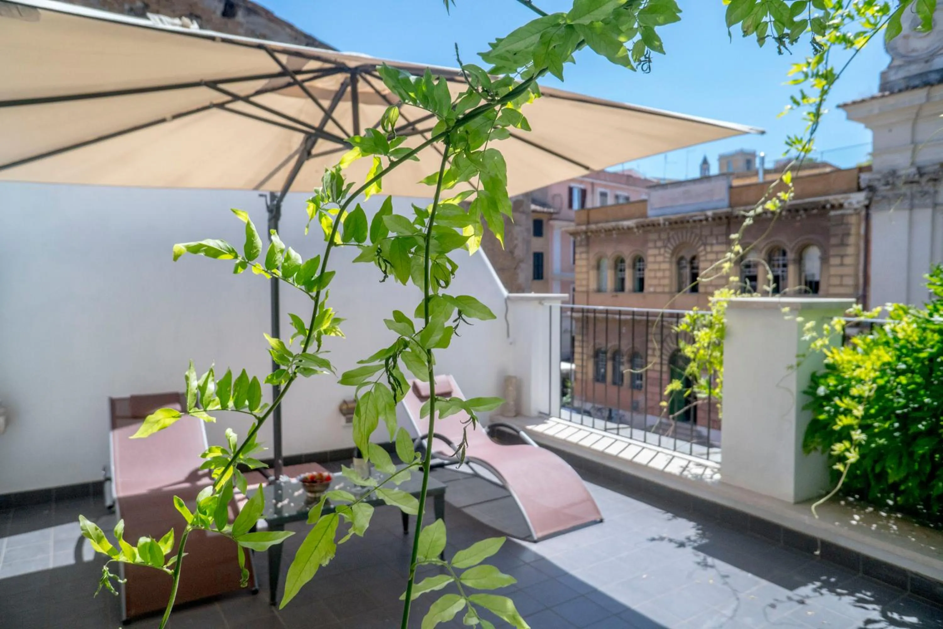Patio in Navona Open Space Apartments
