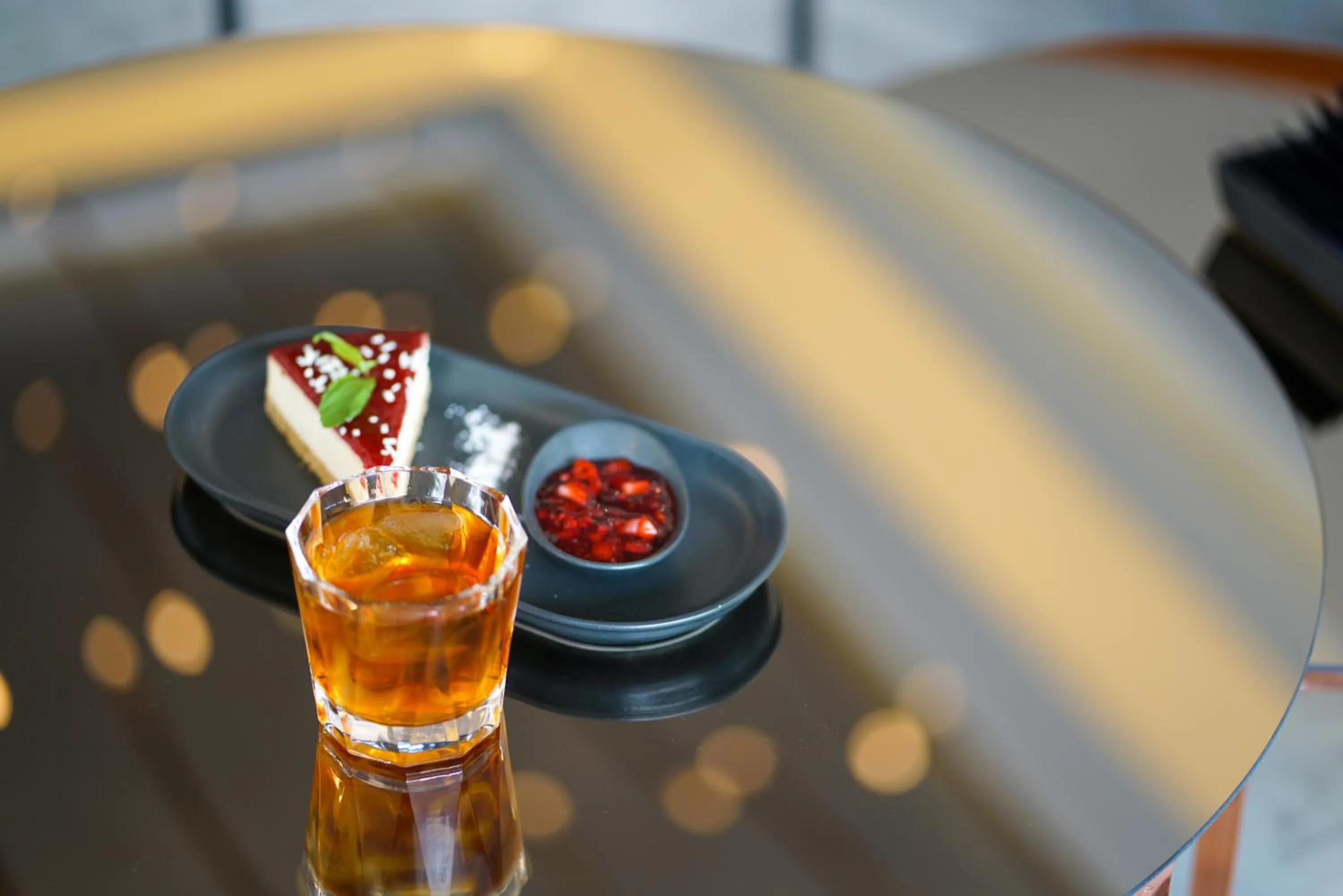 Food and drinks in Aileena Hotel & Villas