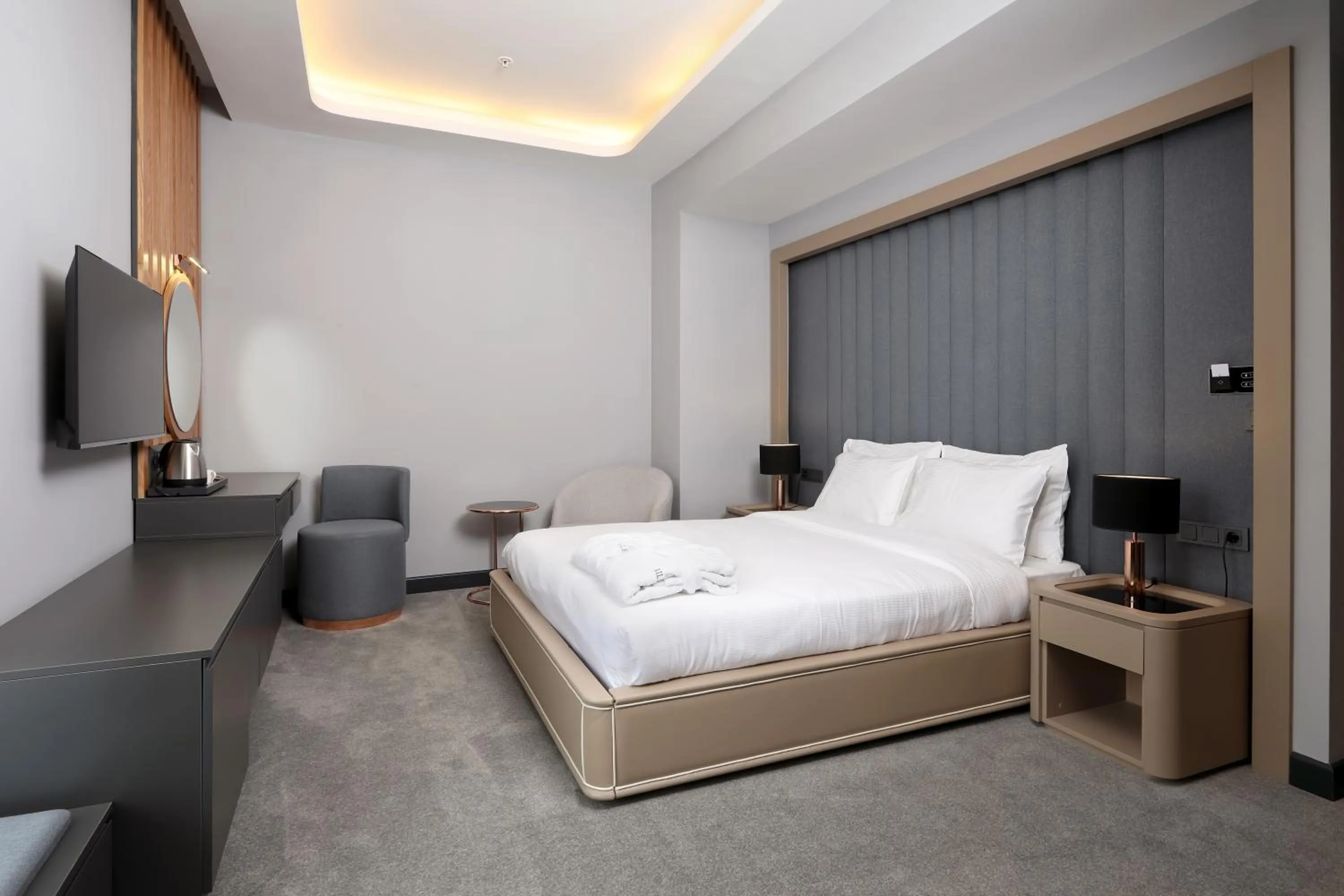 Photo of the whole room, Bed in Aileena Hotel & Villas