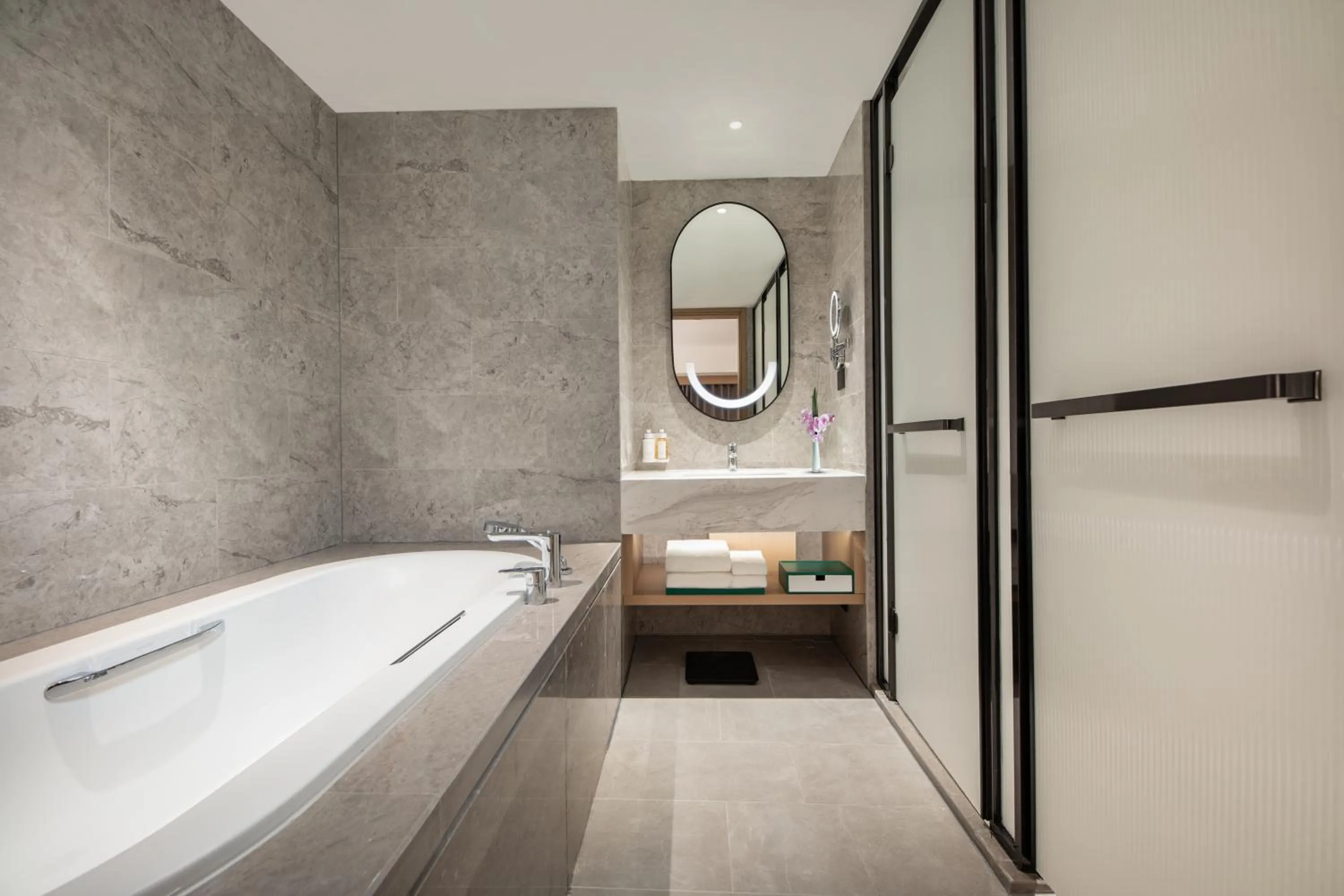Bath in Holiday Inn Shanghai Nanjing Road by IHG