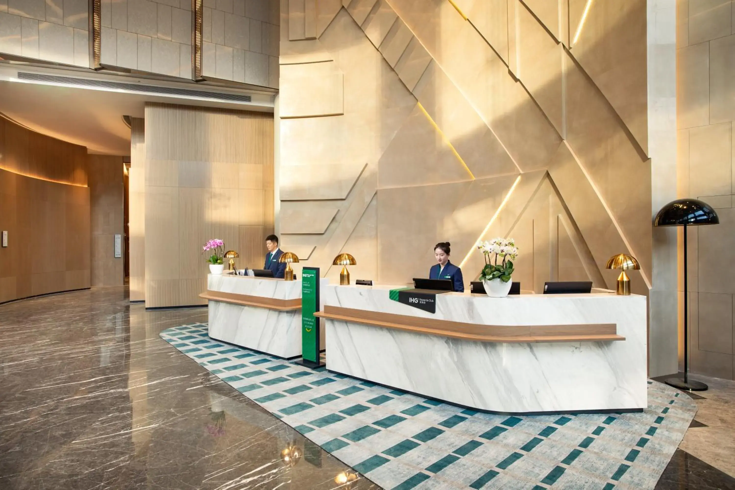 Property building in Holiday Inn Shanghai Nanjing Road by IHG Property building in Holiday Inn Shanghai Nanjing Road by IHG