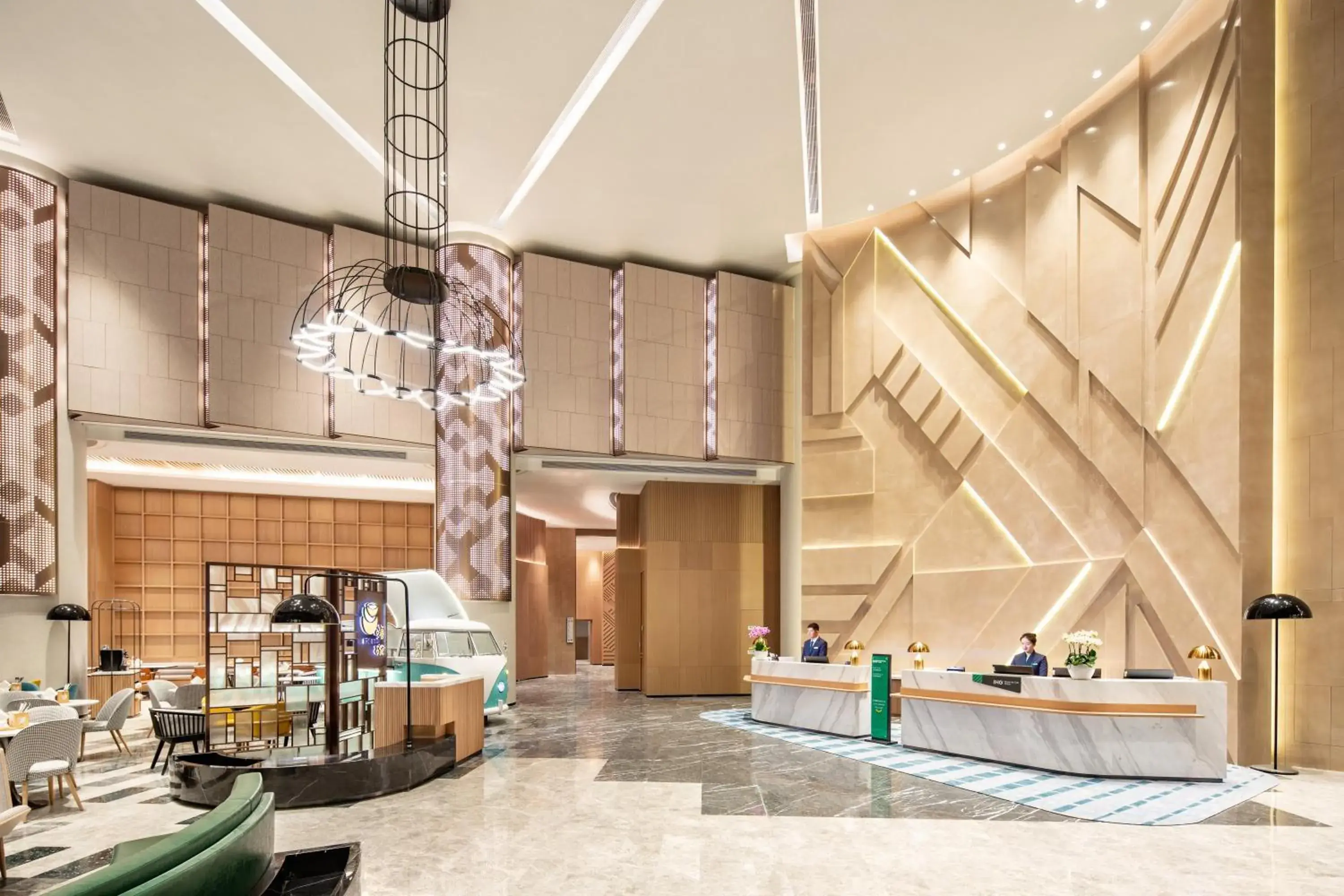 Property building in Holiday Inn Shanghai Nanjing Road by IHG Property building in Holiday Inn Shanghai Nanjing Road by IHG