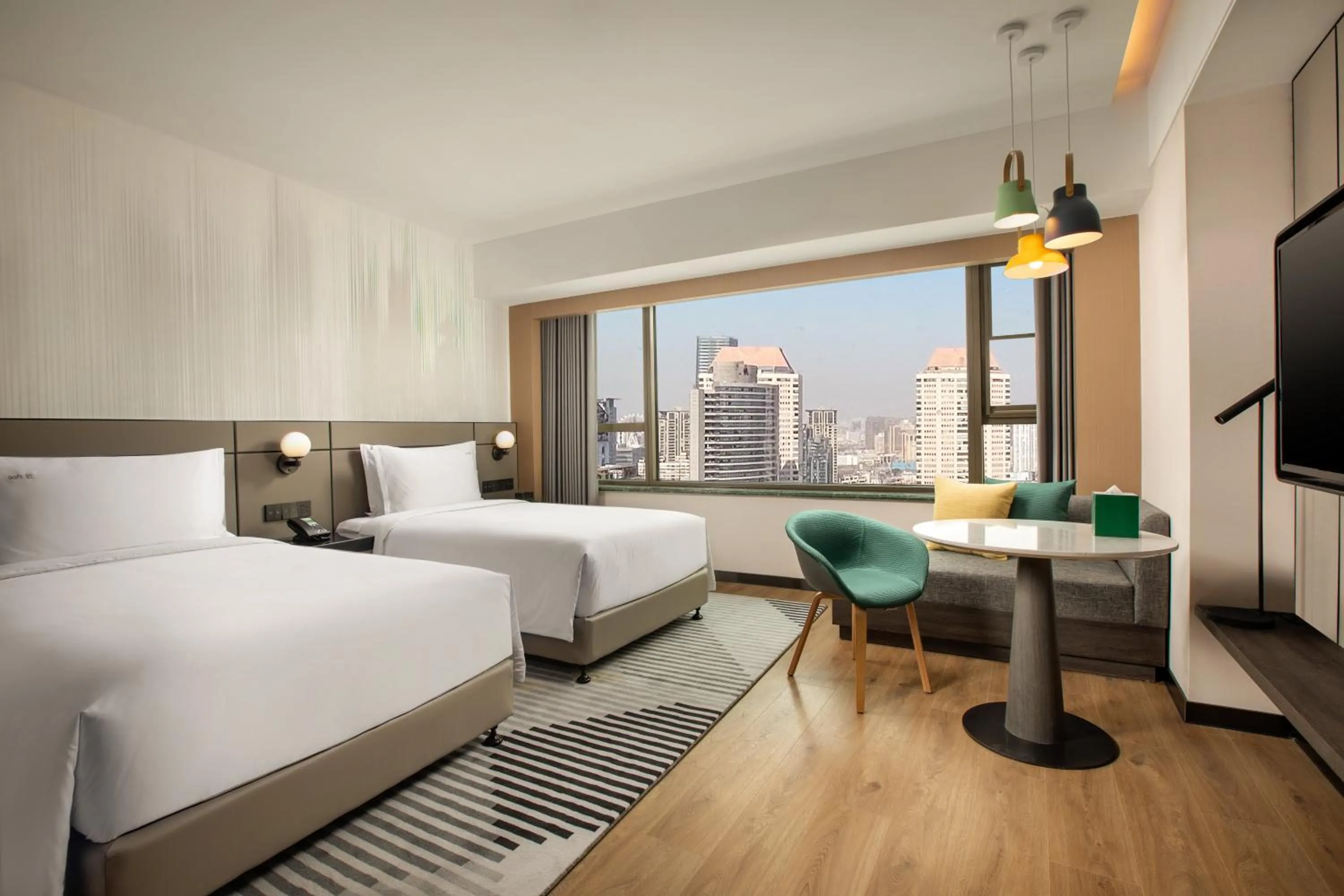 Photo of the whole room, Bed in Holiday Inn Shanghai Nanjing Road by IHG
