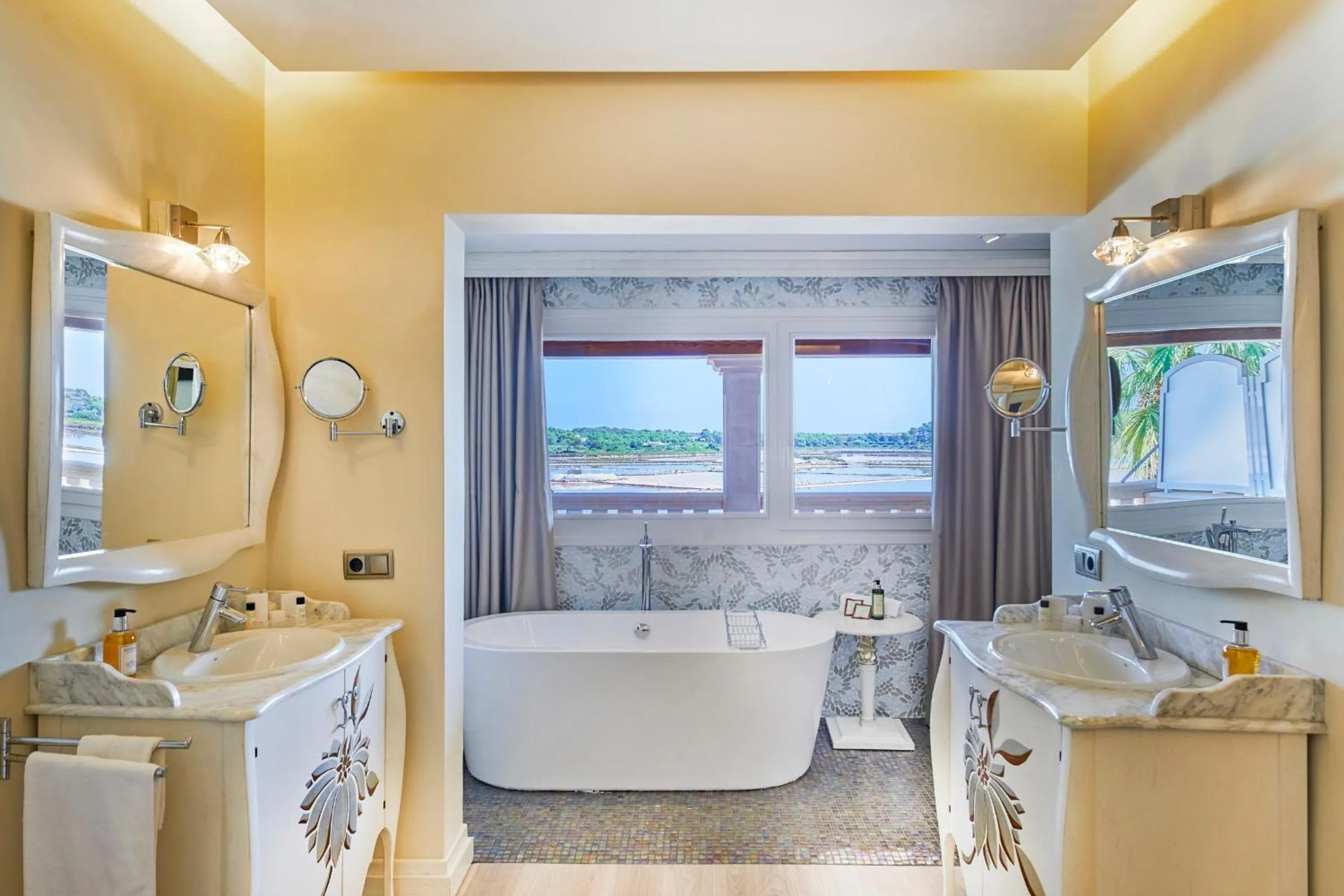 Bathroom in El Coto Boutique & Spa Hotel
