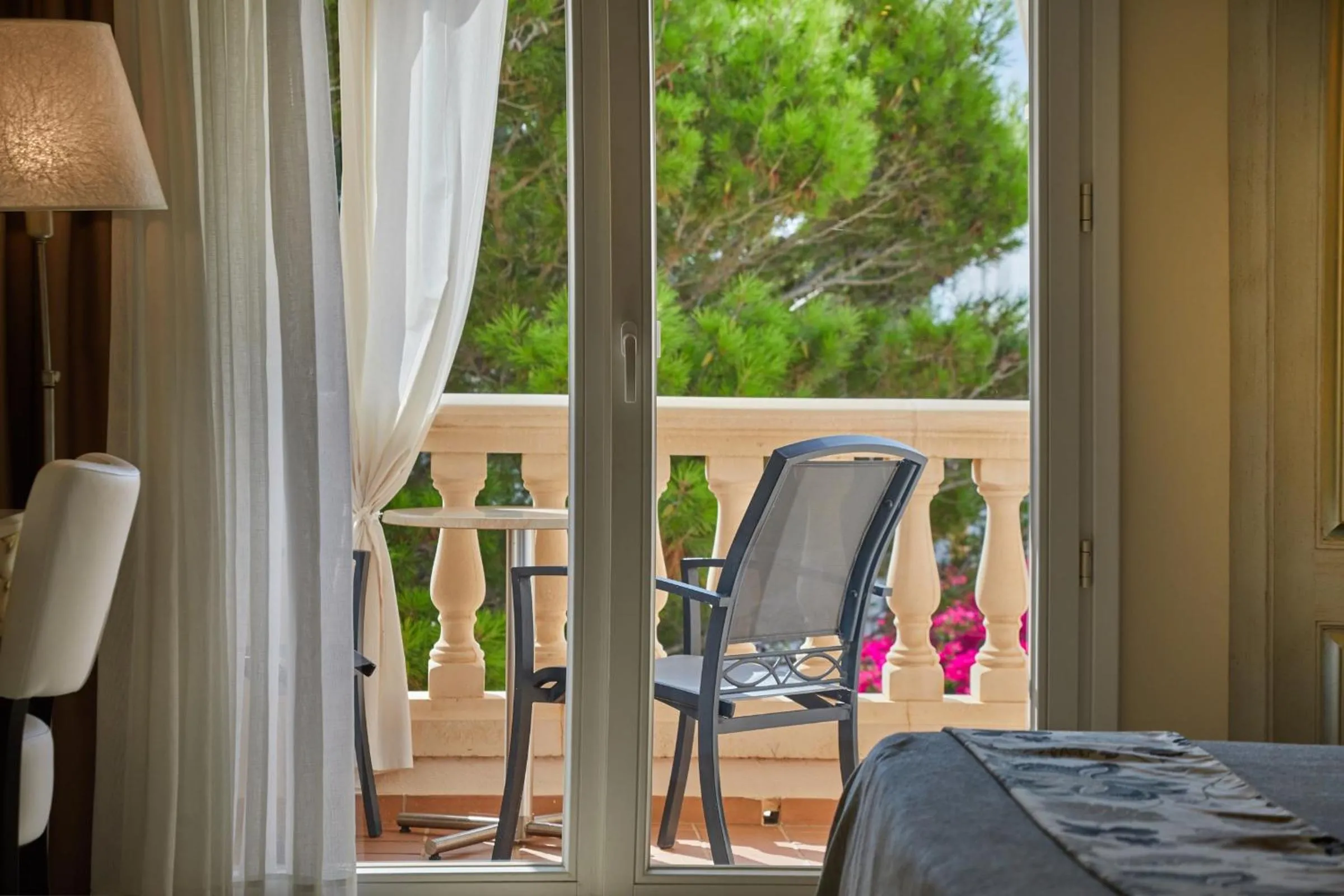 Balcony/Terrace in El Coto Boutique & Spa Hotel