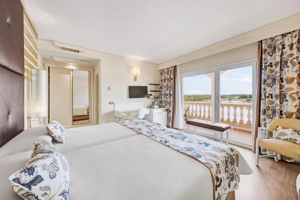 Bed in El Coto Boutique & Spa Hotel
