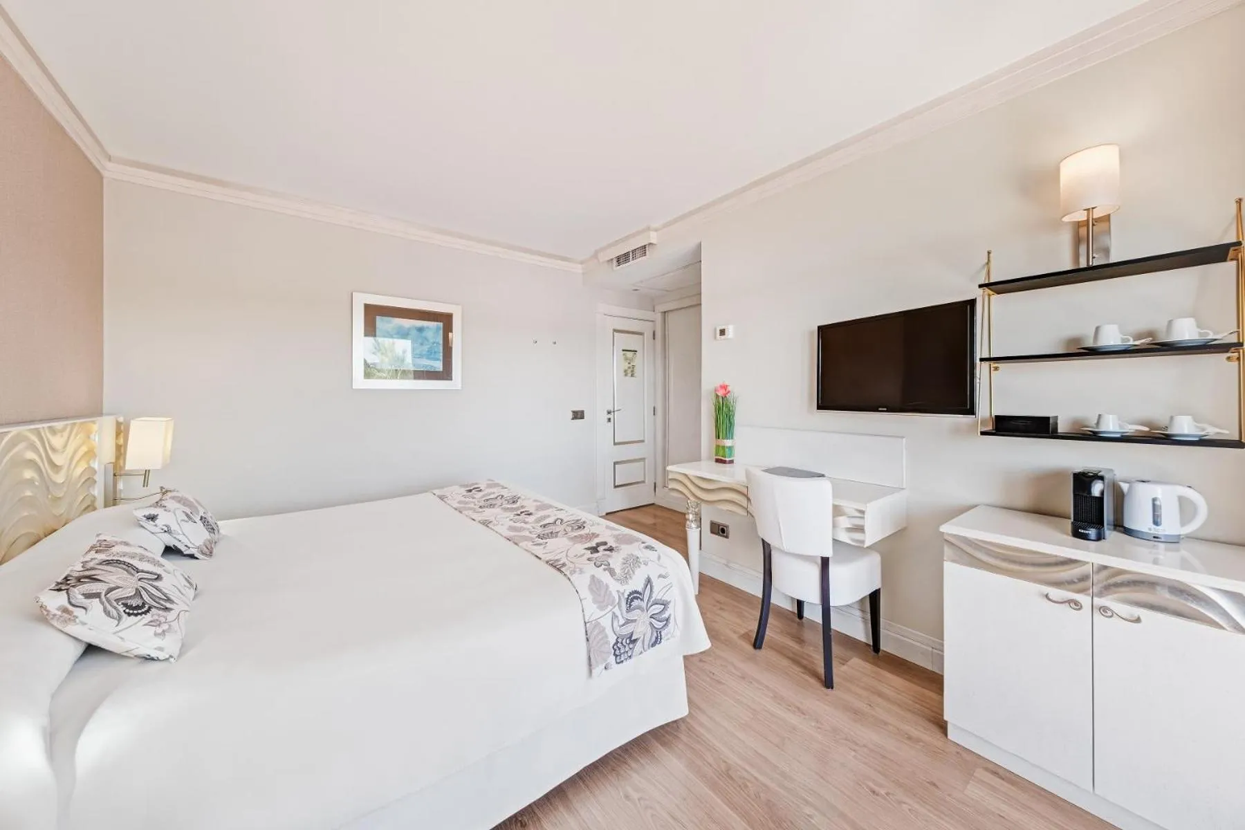 Bed in El Coto Boutique & Spa Hotel