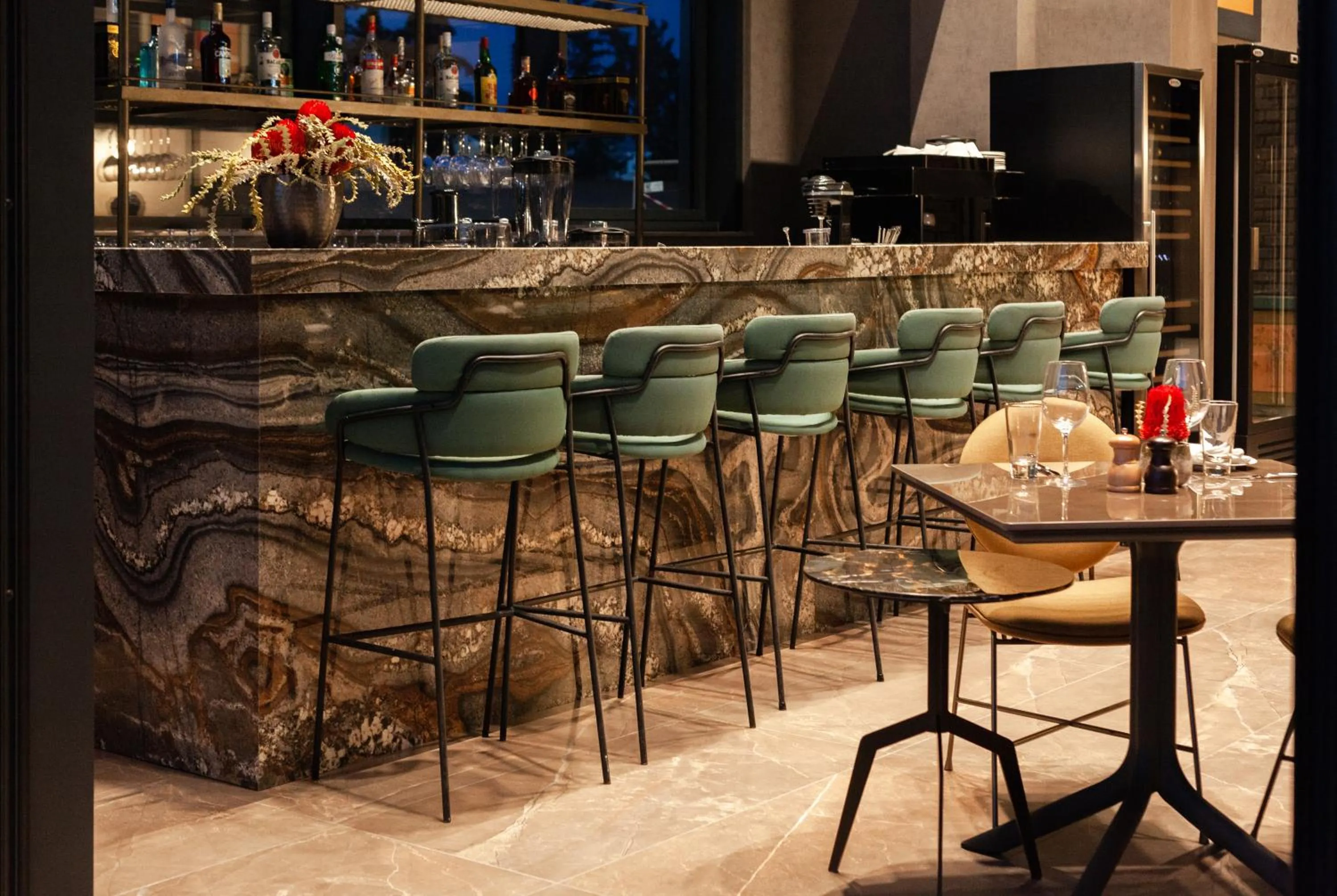 Restaurant/places to eat in ONLY Boutique Suites & Residences