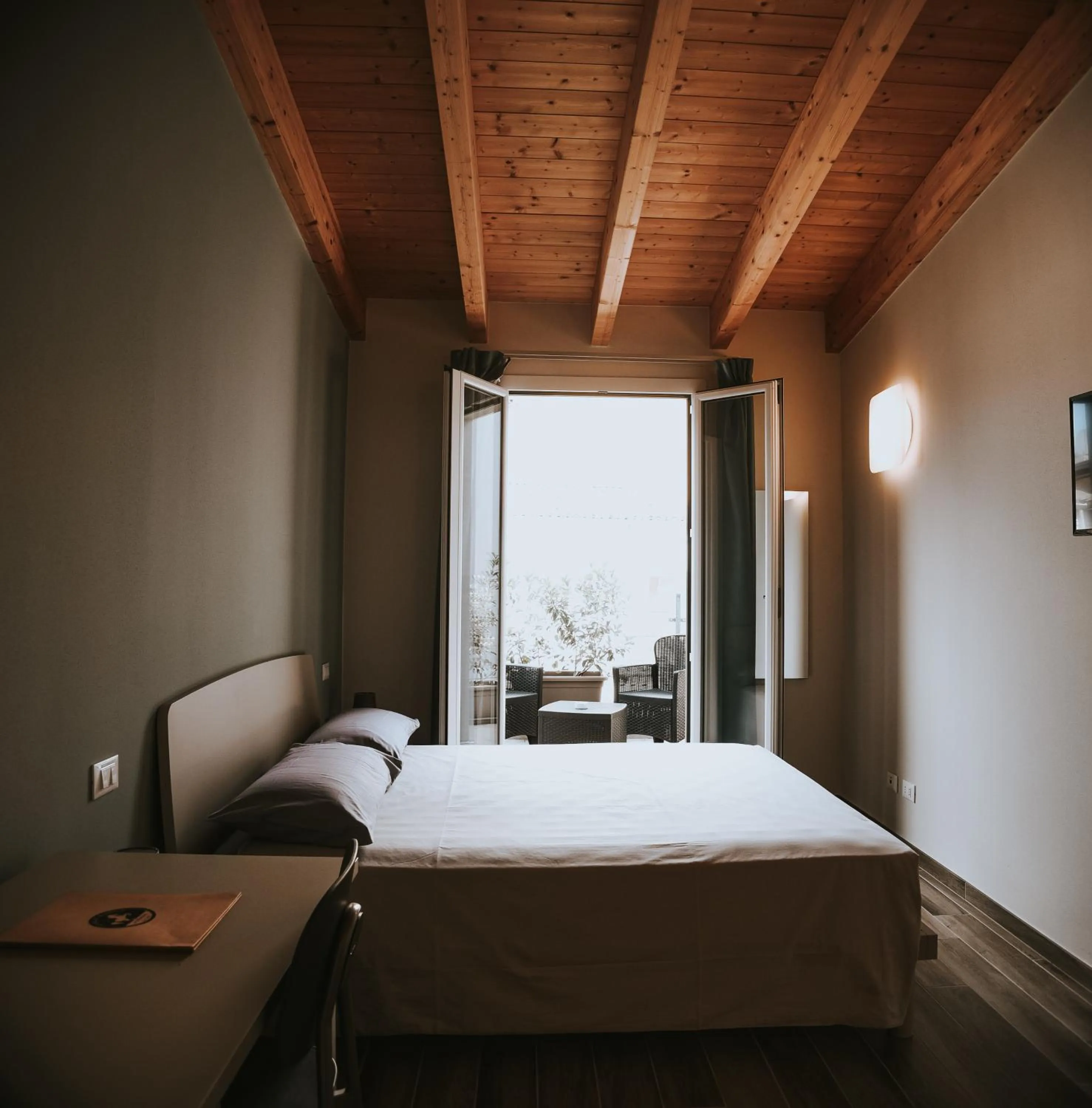 View (from property/room), Bed in Hotel Cavallo Bianco