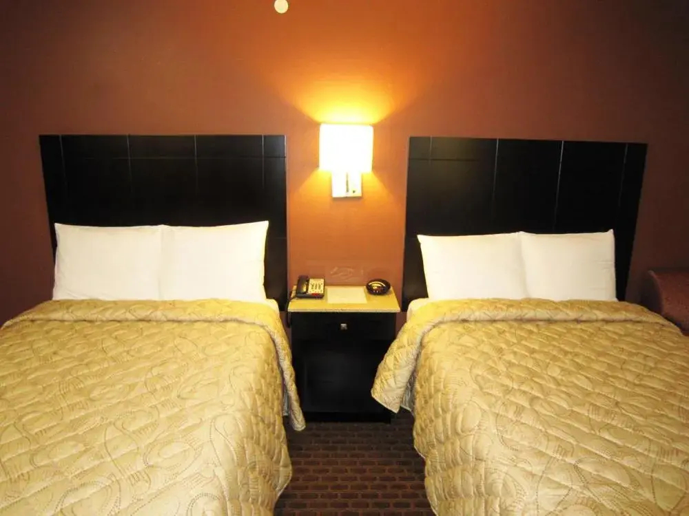 Bed in Red Carpet Inn and Suites Monmouth Junction Bed in Red Carpet Inn and Suites Monmouth Junction