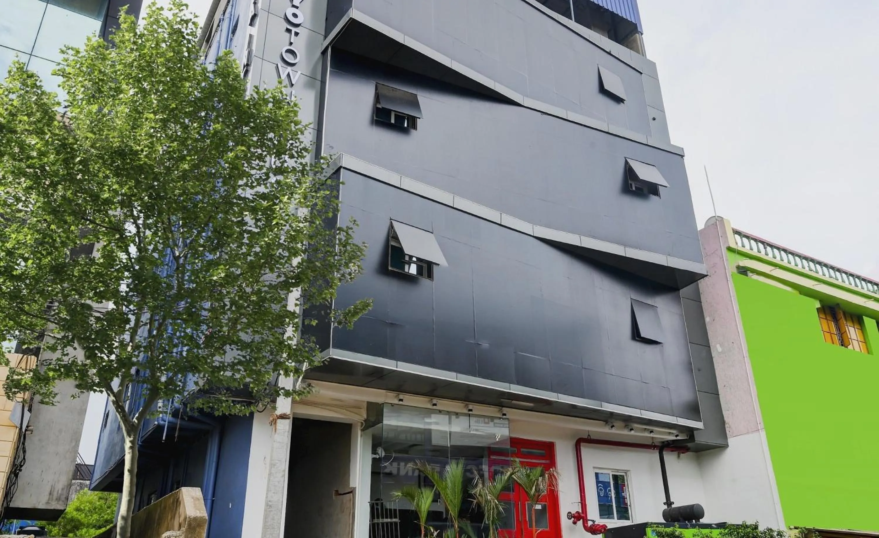 Facade/entrance in Super Town House HI5 Aditya International