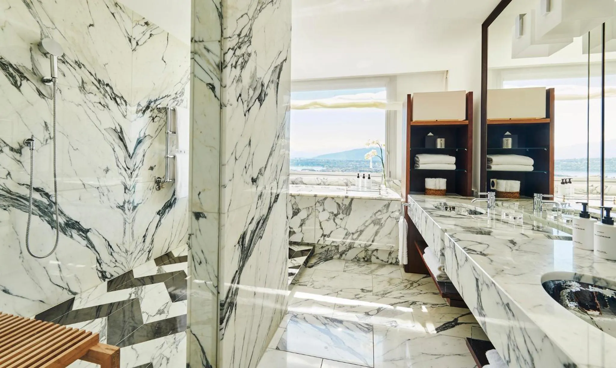 Bathroom in InterContinental Genève by IHG