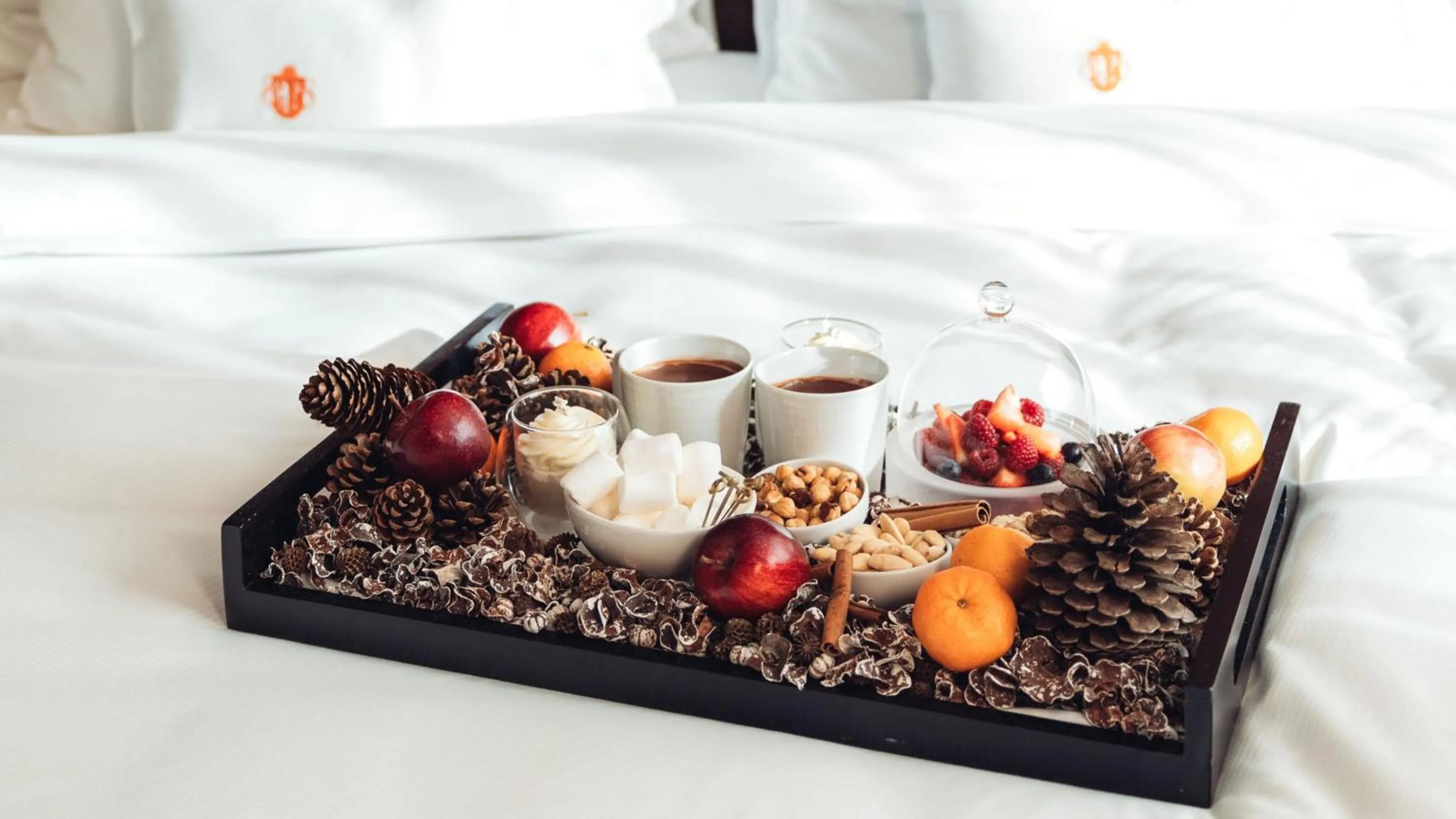 Bedroom, Bed in InterContinental Genève by IHG