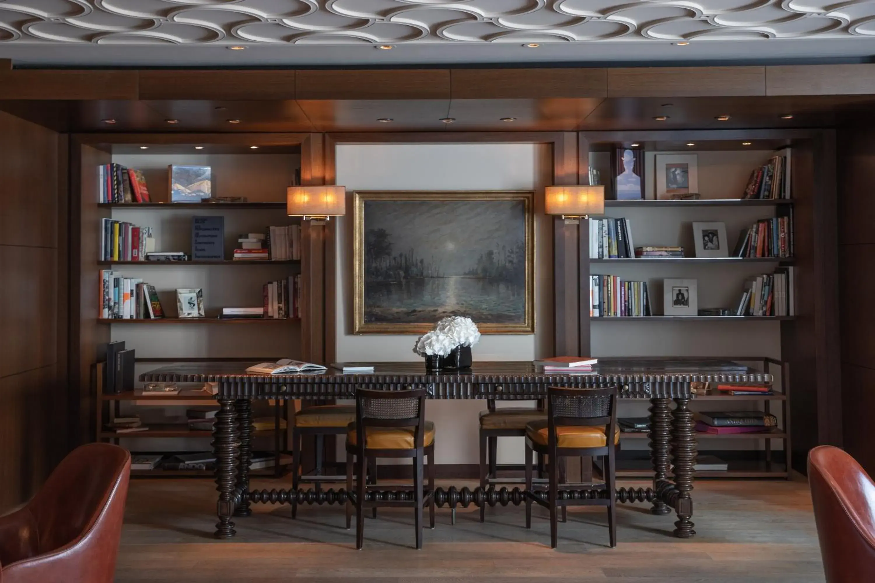 Lounge or bar in InterContinental Genève by IHG Lounge or bar in InterContinental Genève by IHG