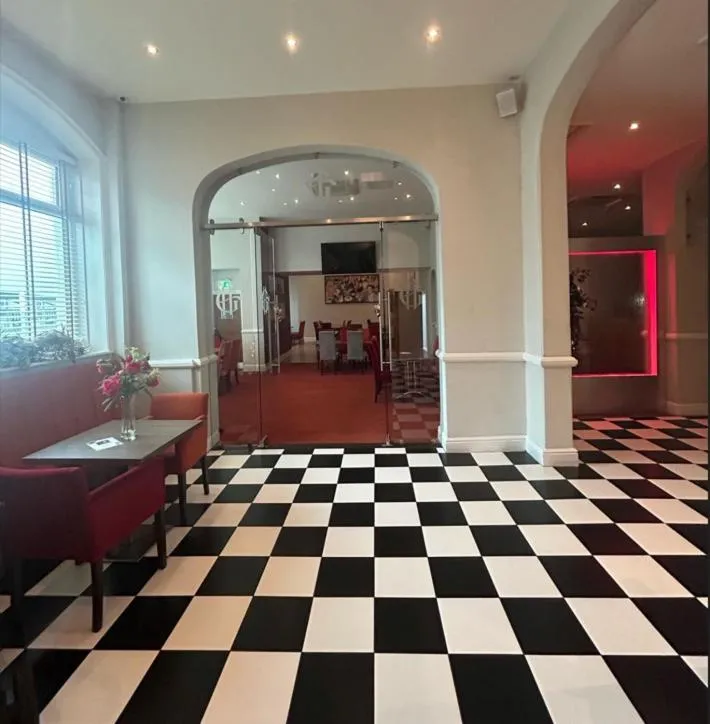 Restaurant/places to eat in The Grand Hotel