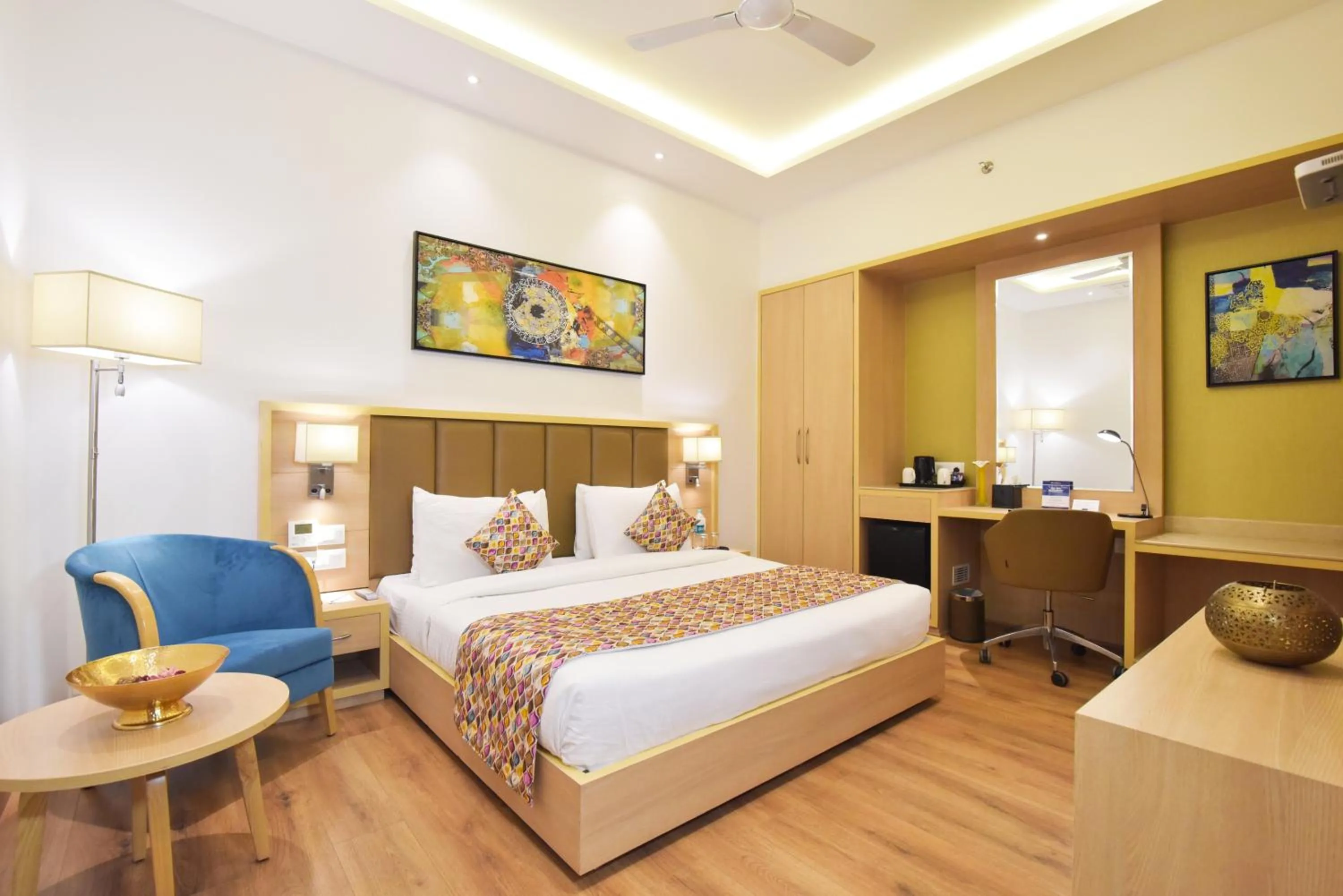 Decorative detail, Bed in SureStay by Best Western Heritage Walk