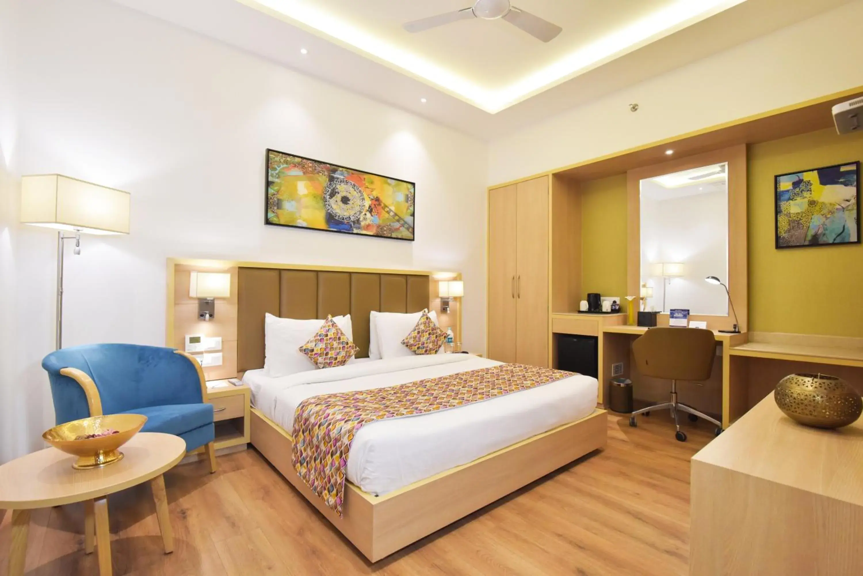 Decorative detail, Bed in SureStay by Best Western Heritage Walk Decorative detail, Bed in SureStay by Best Western Heritage Walk