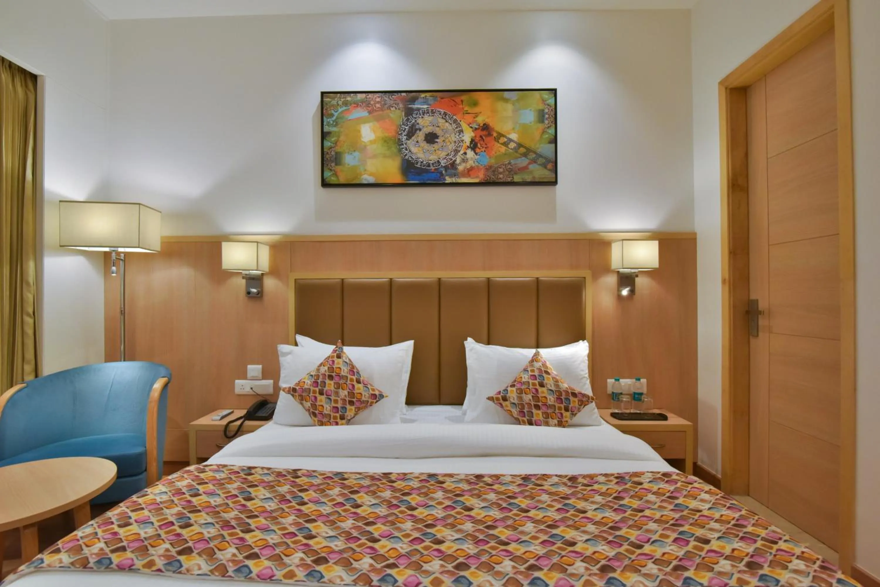 Bed in SureStay by Best Western Heritage Walk