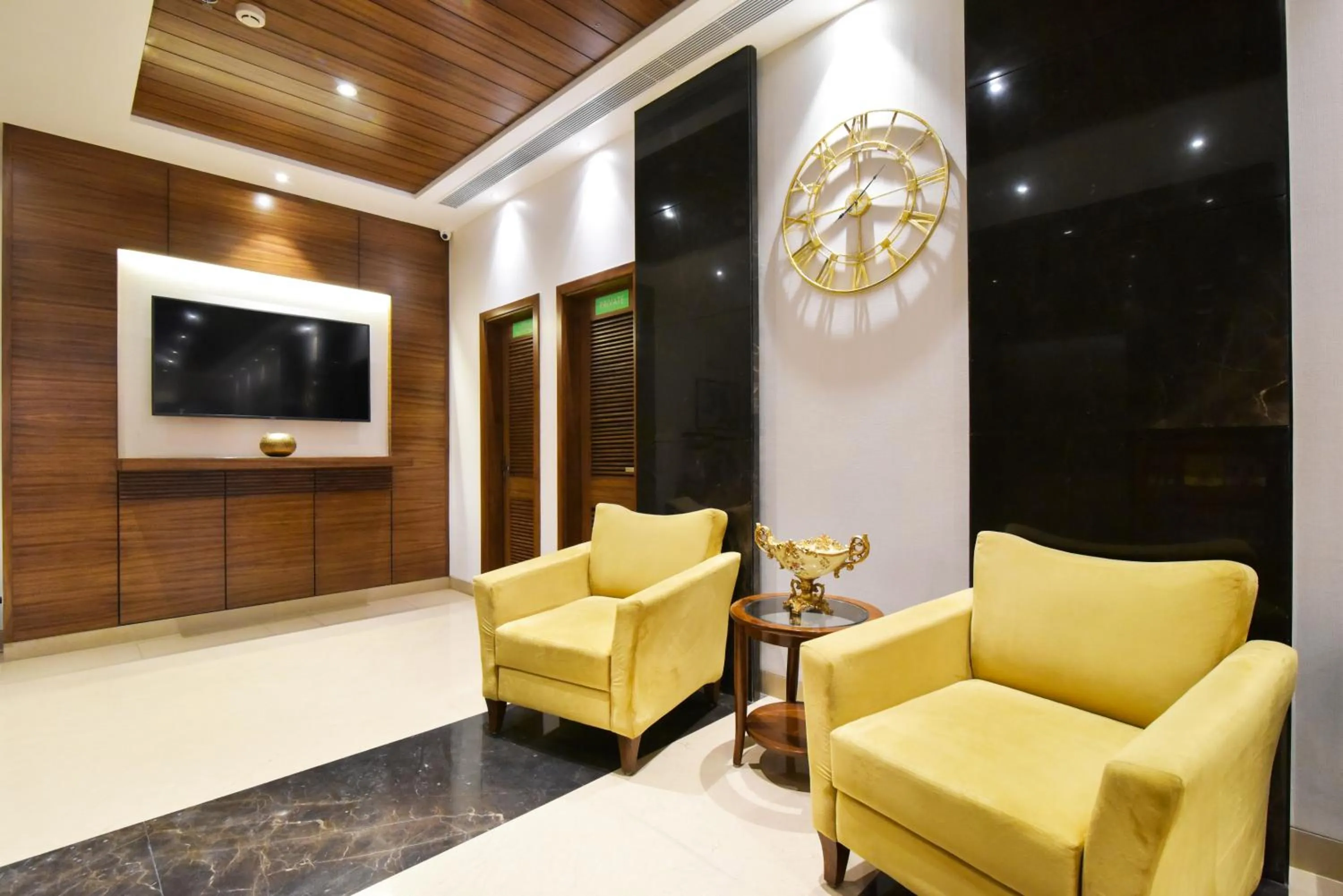Lobby or reception in SureStay by Best Western Heritage Walk