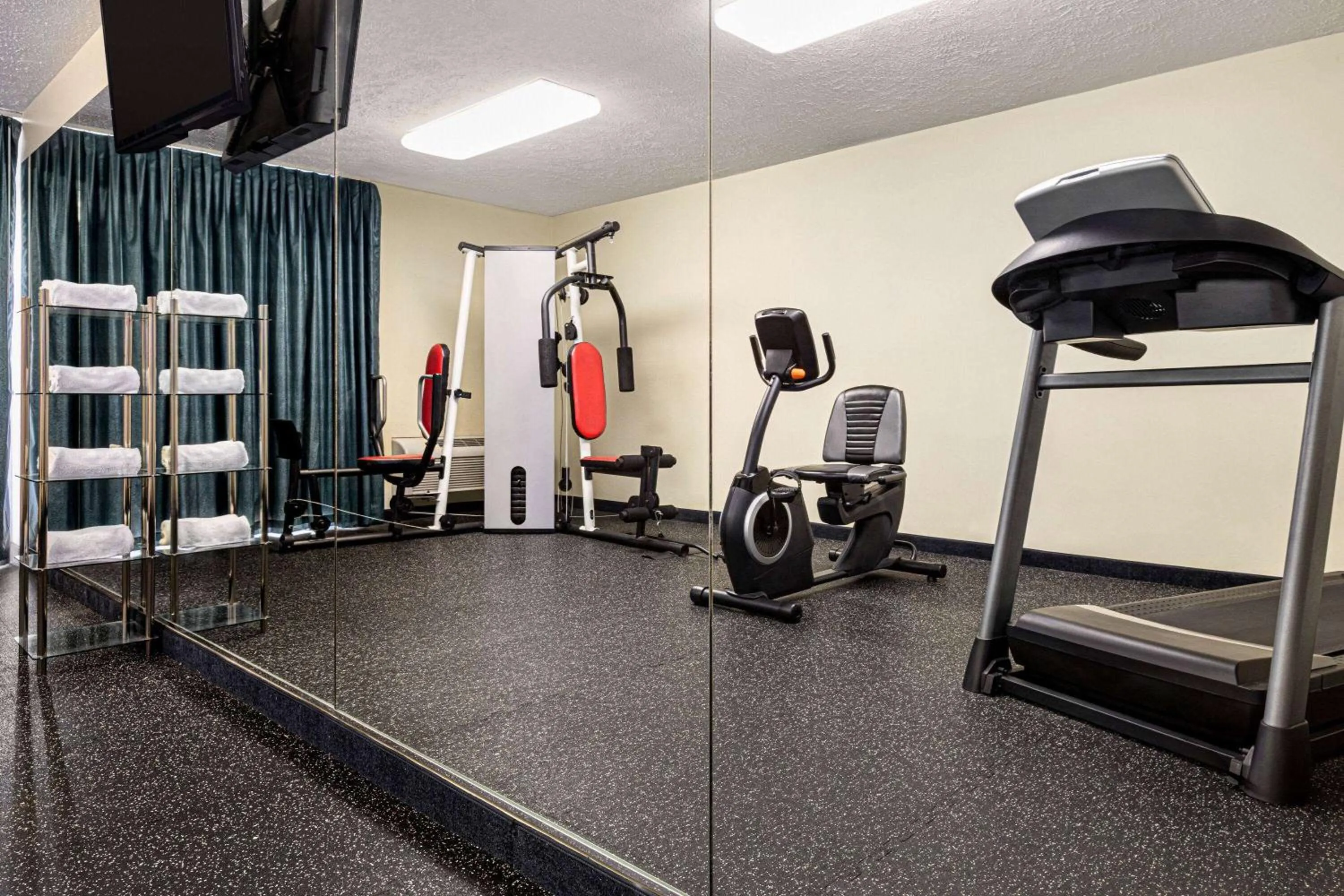 Fitness centre/facilities in Days Inn by Wyndham Grand Island I-80