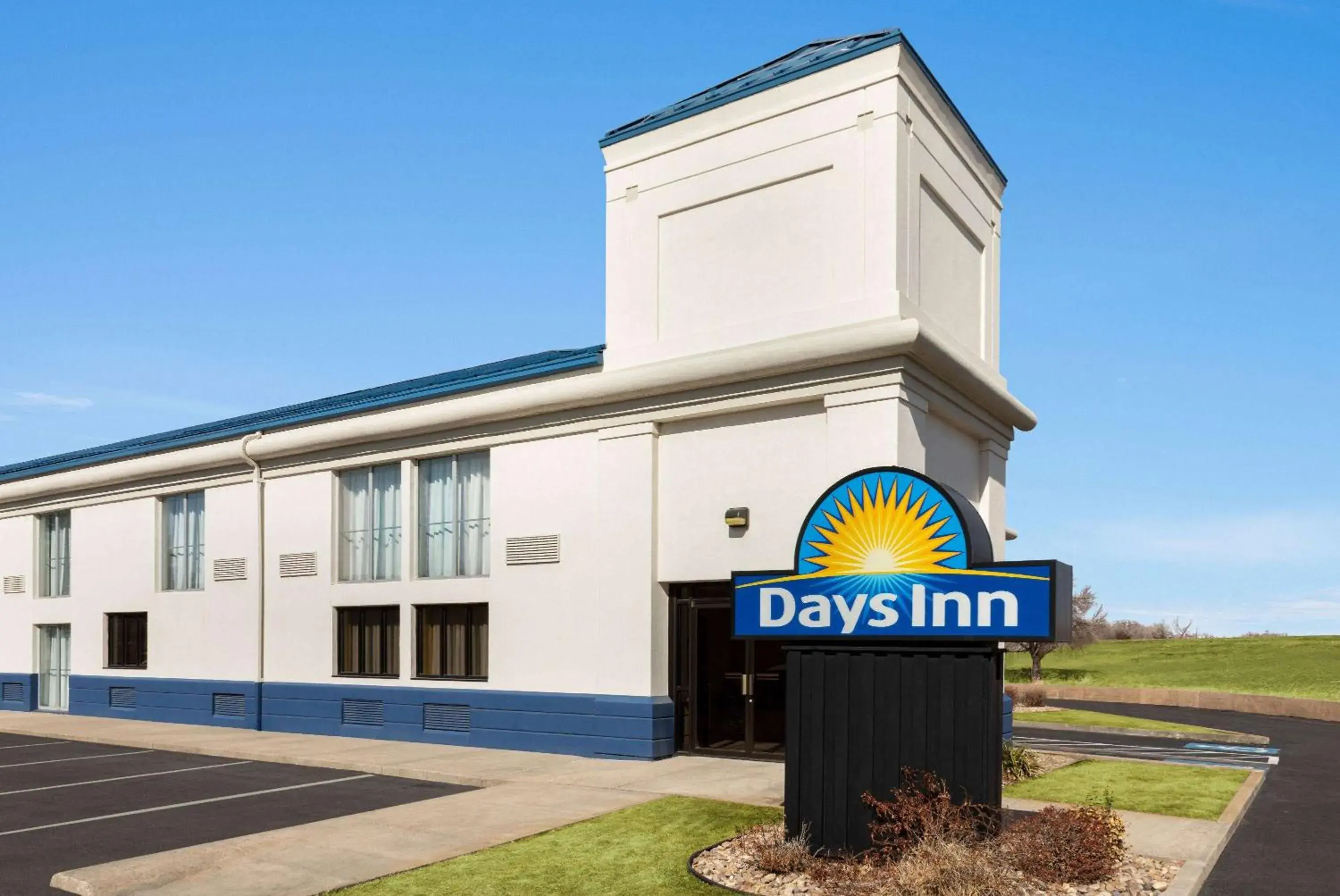 Property building in Days Inn by Wyndham Grand Island I-80 Property building in Days Inn by Wyndham Grand Island I-80