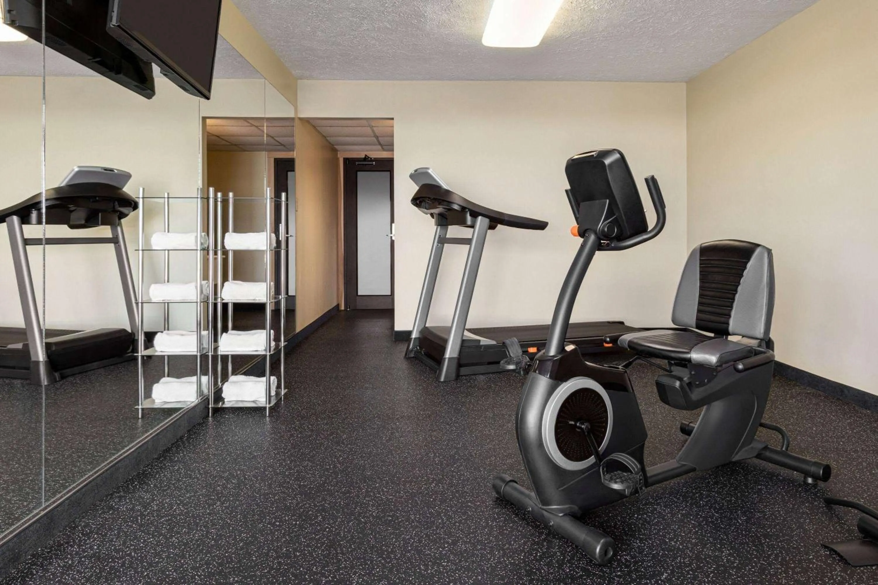 Fitness centre/facilities in Days Inn by Wyndham Grand Island I-80