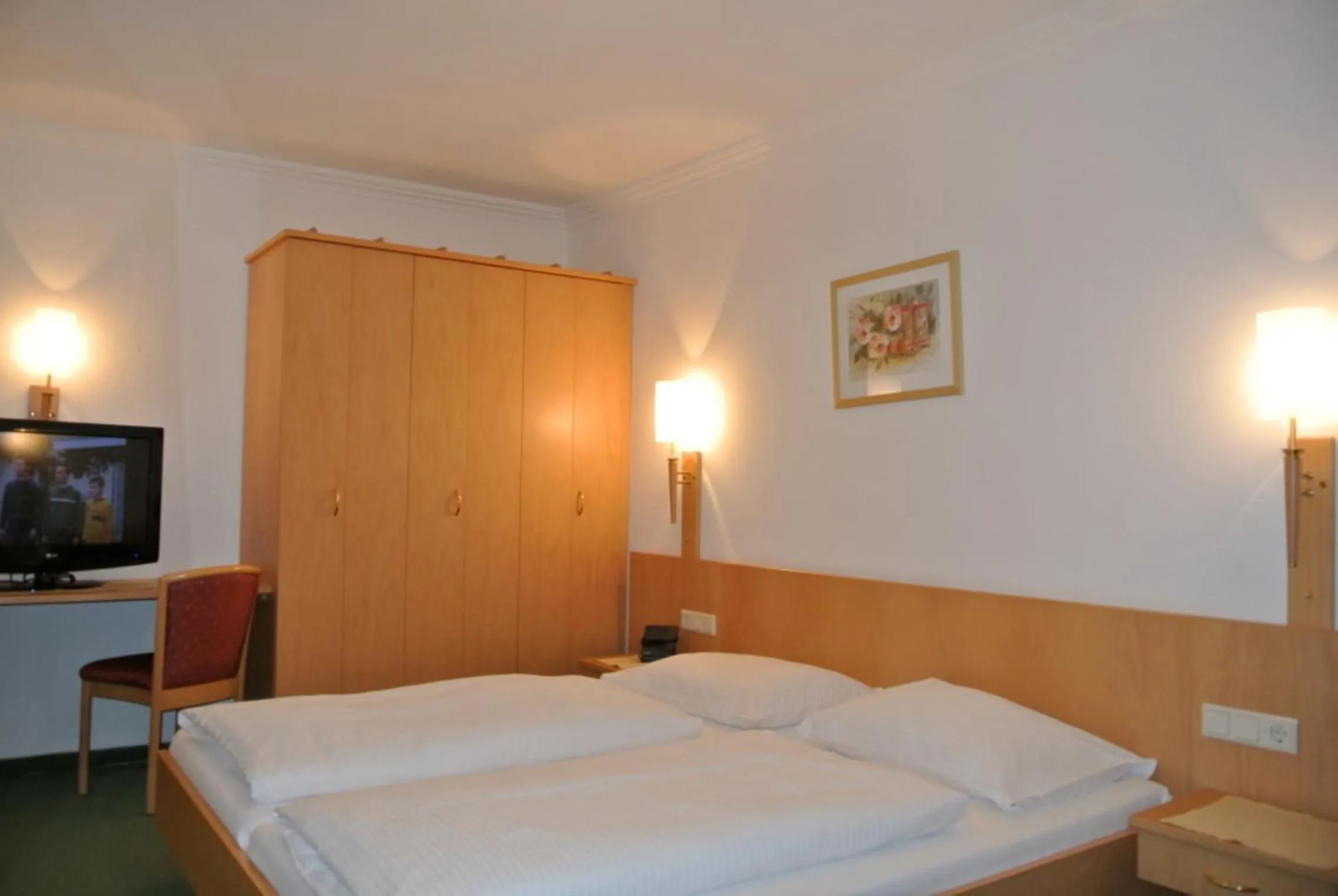 Bed in Landhotel Stofflerwirt