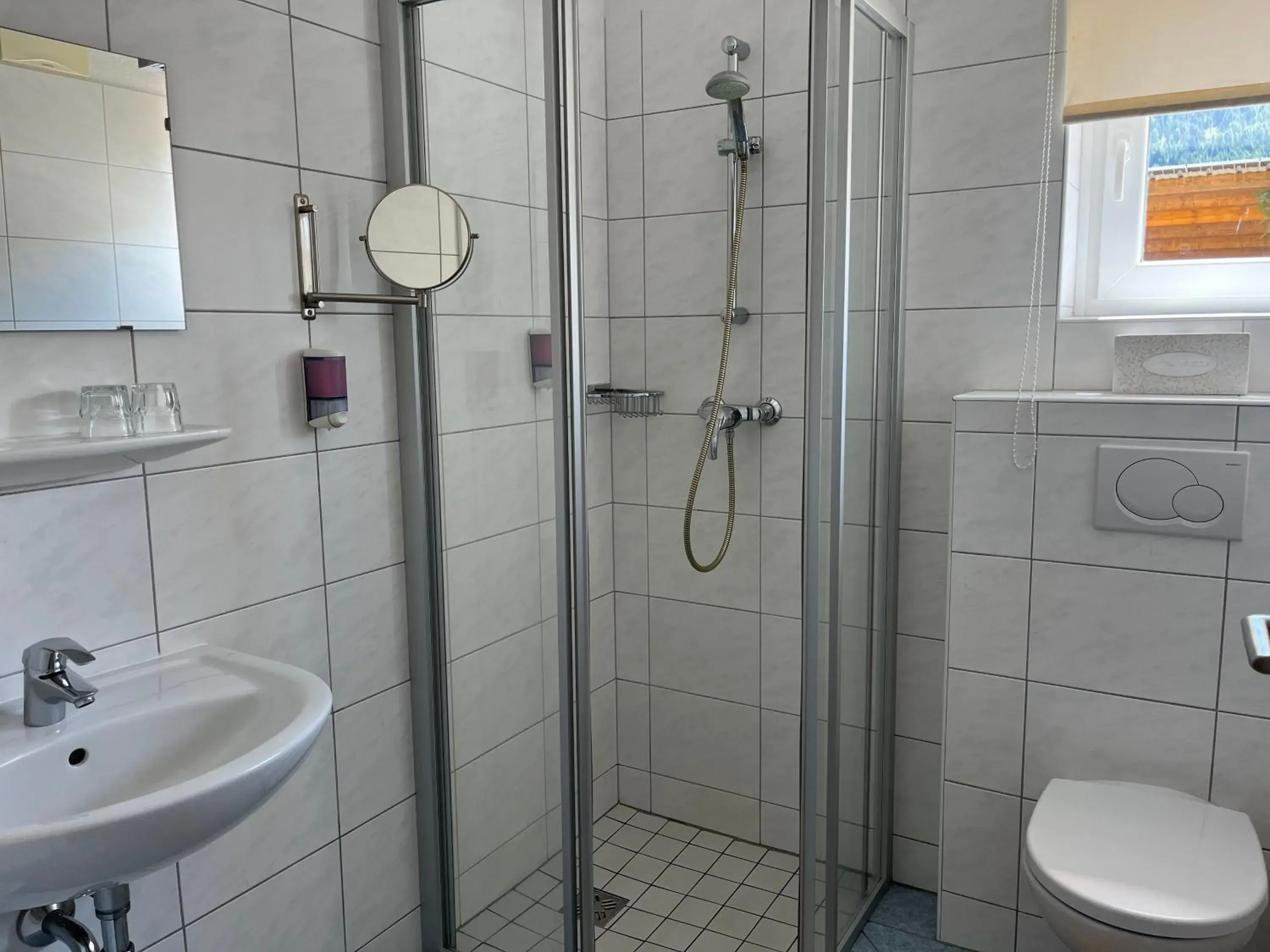 Budget Twin Room - single occupancy in Landhotel Stofflerwirt Budget Twin Room - single occupancy in Landhotel Stofflerwirt