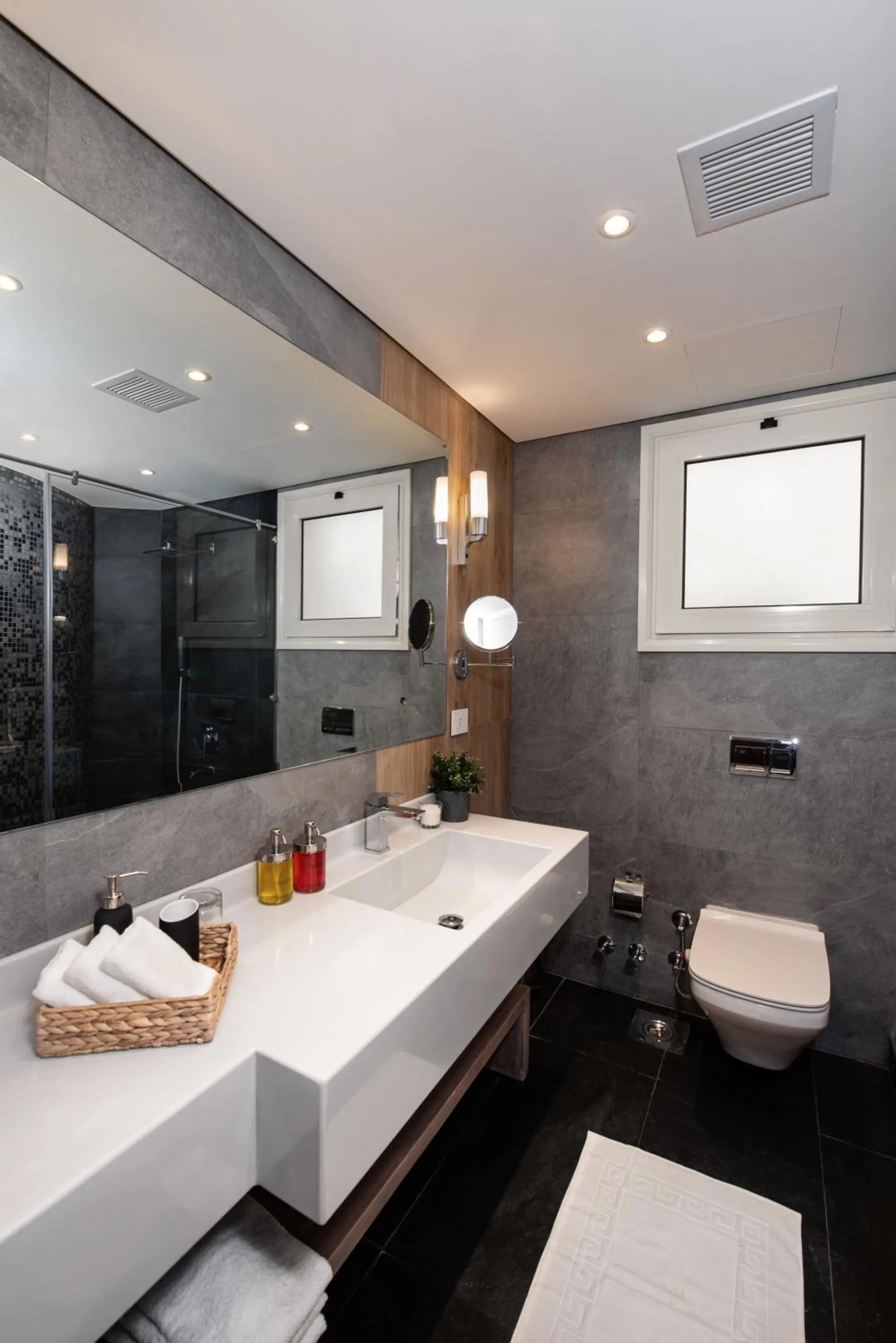 Bathroom in Maran Residence